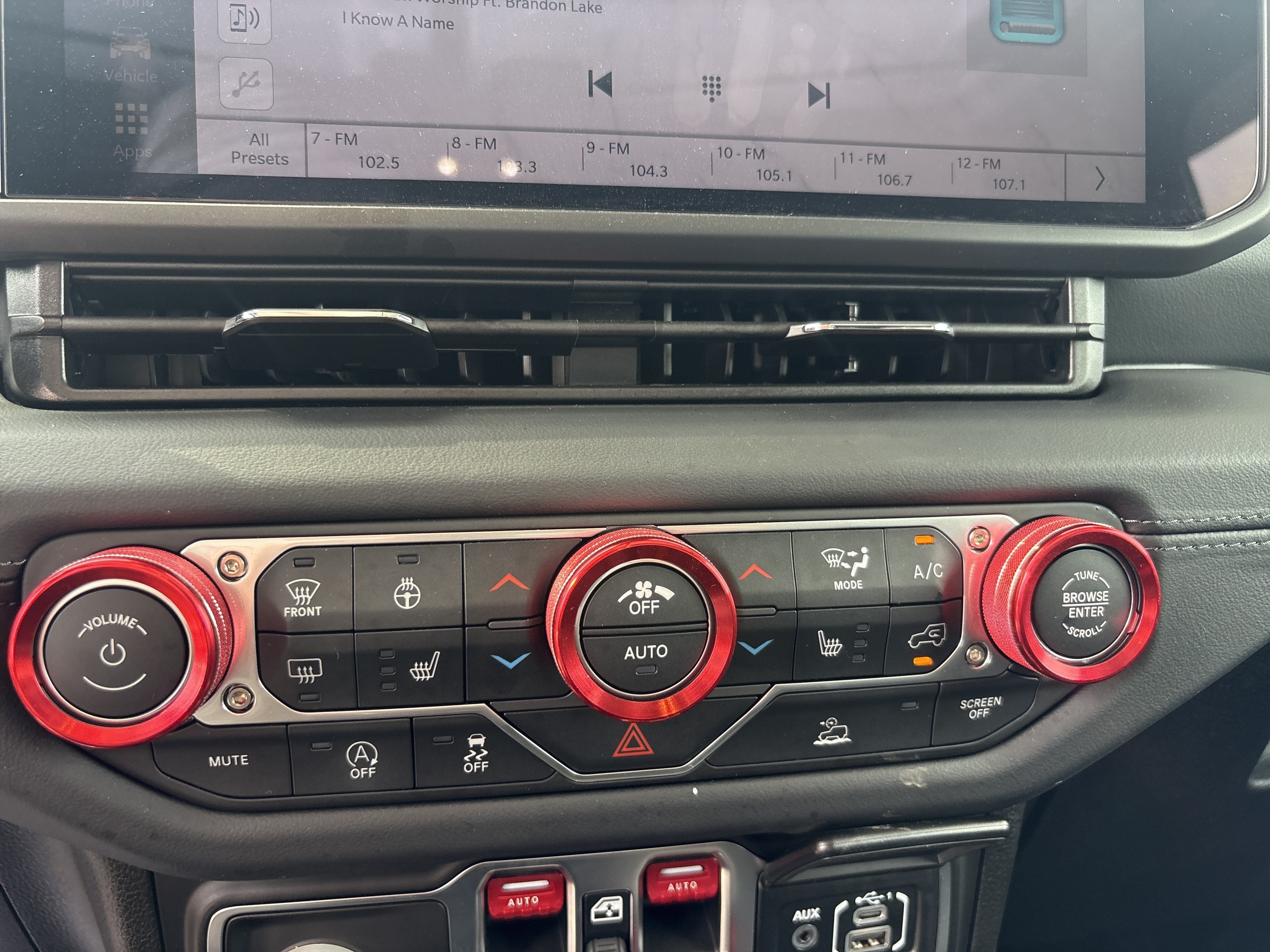 2026 Jeep Gladiator Sahara