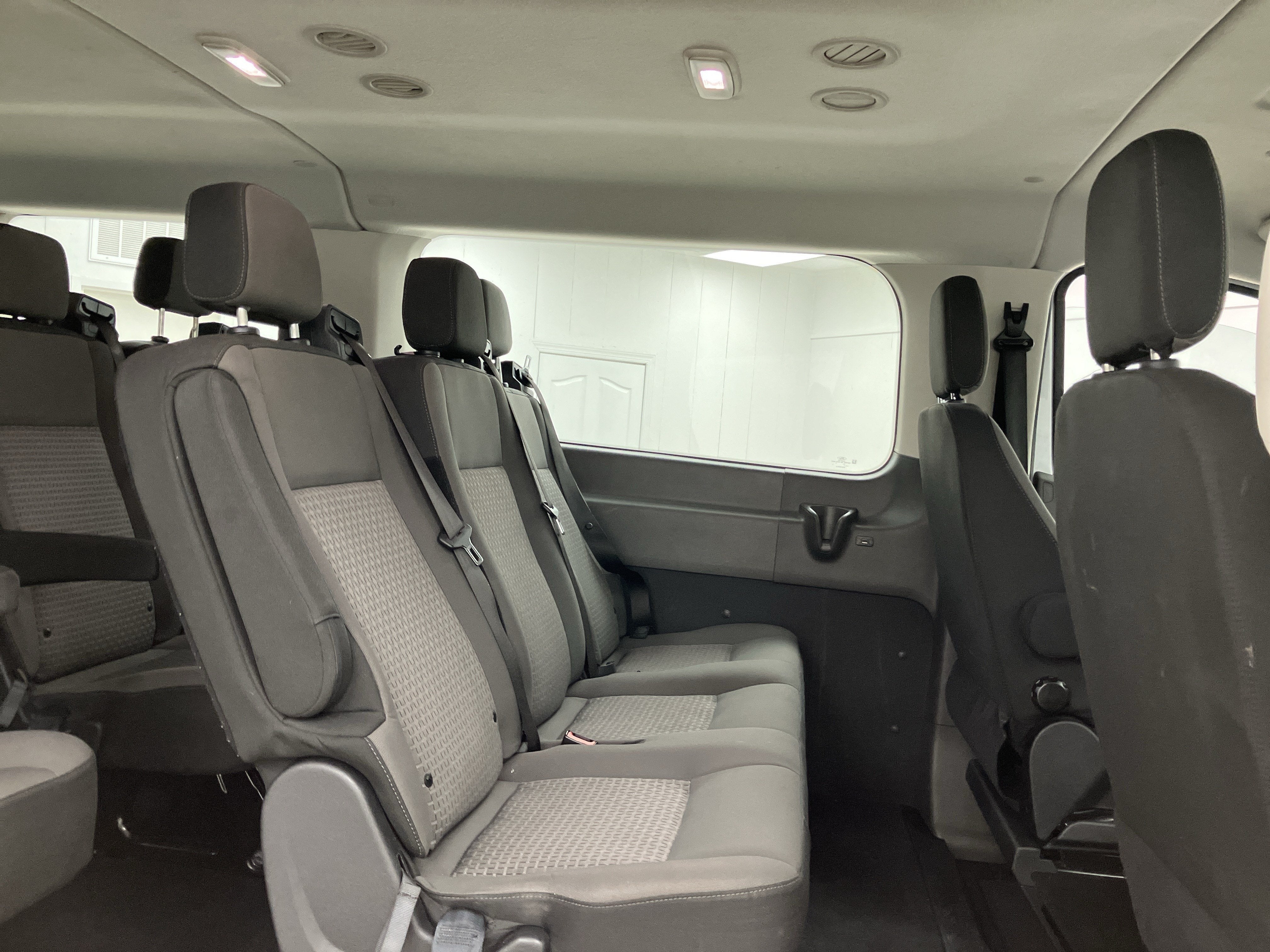 2024 Ford Transit Passenger Wagon T-350 148 LOW ROOF XL RW