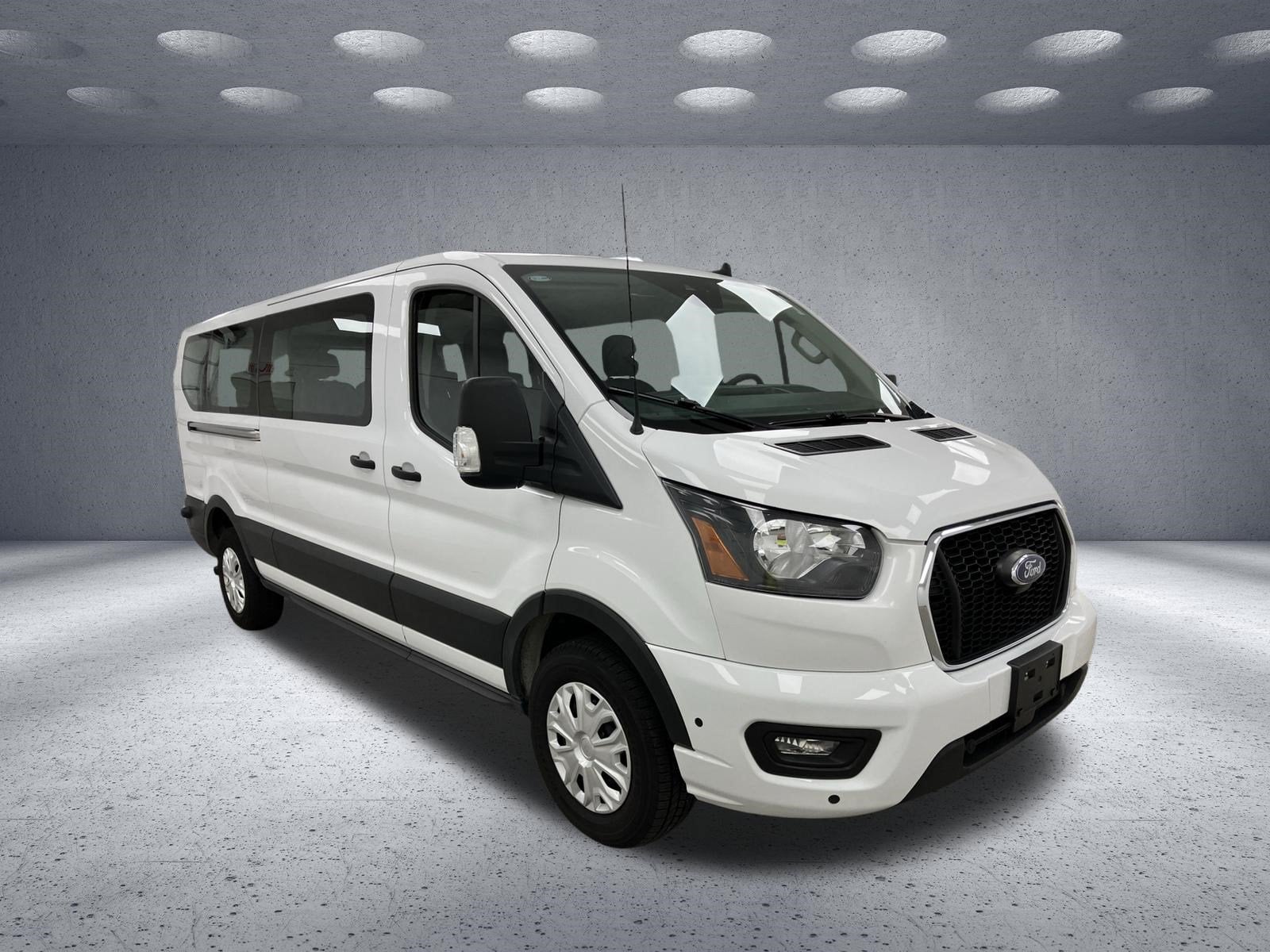 2024 Ford Transit Passenger Wagon T-350 148 LOW ROOF XL RW