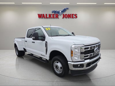 2025 Ford Super Duty F-350 DRW Base