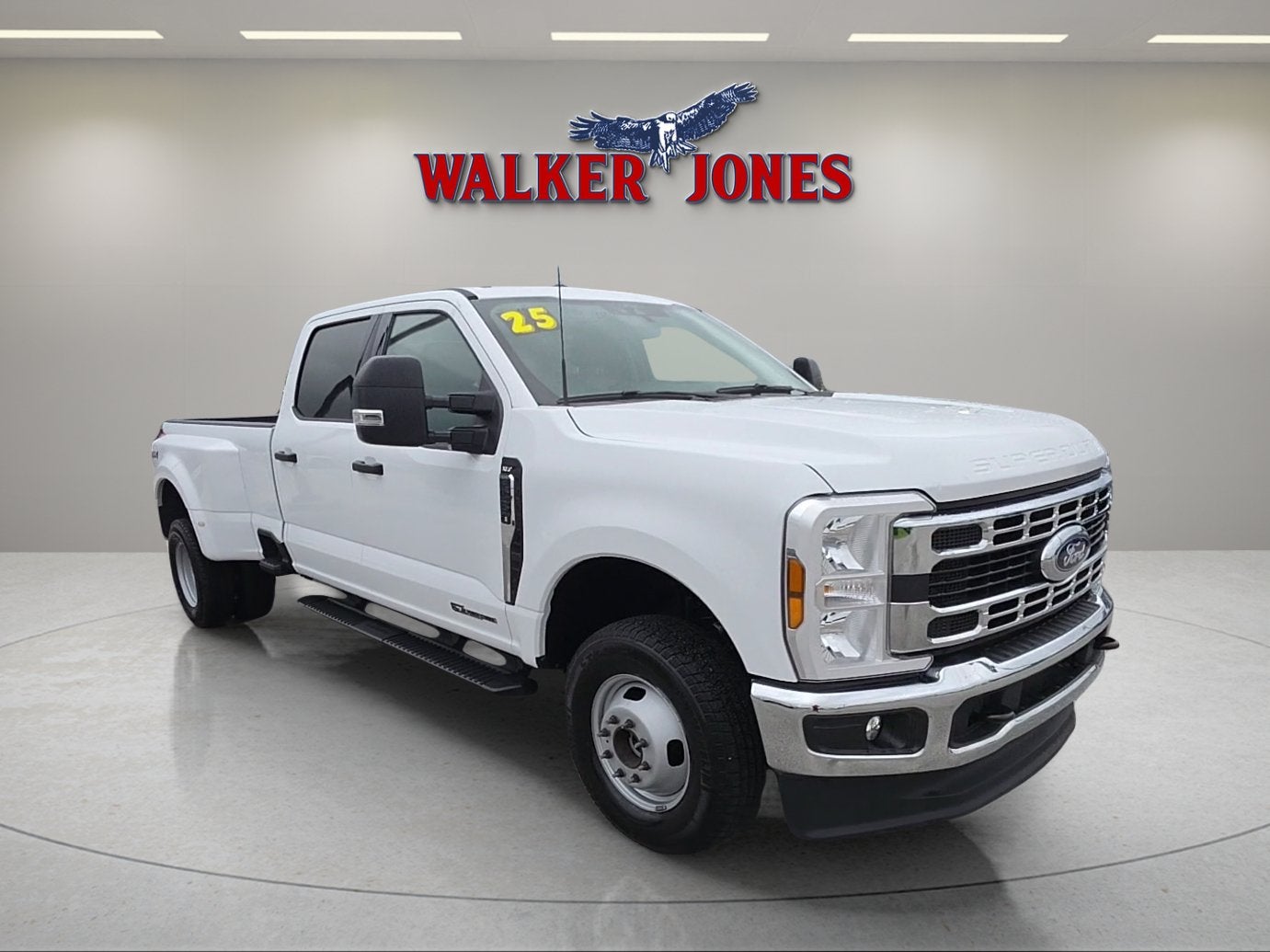 2025 Ford Super Duty F-350 DRW Base