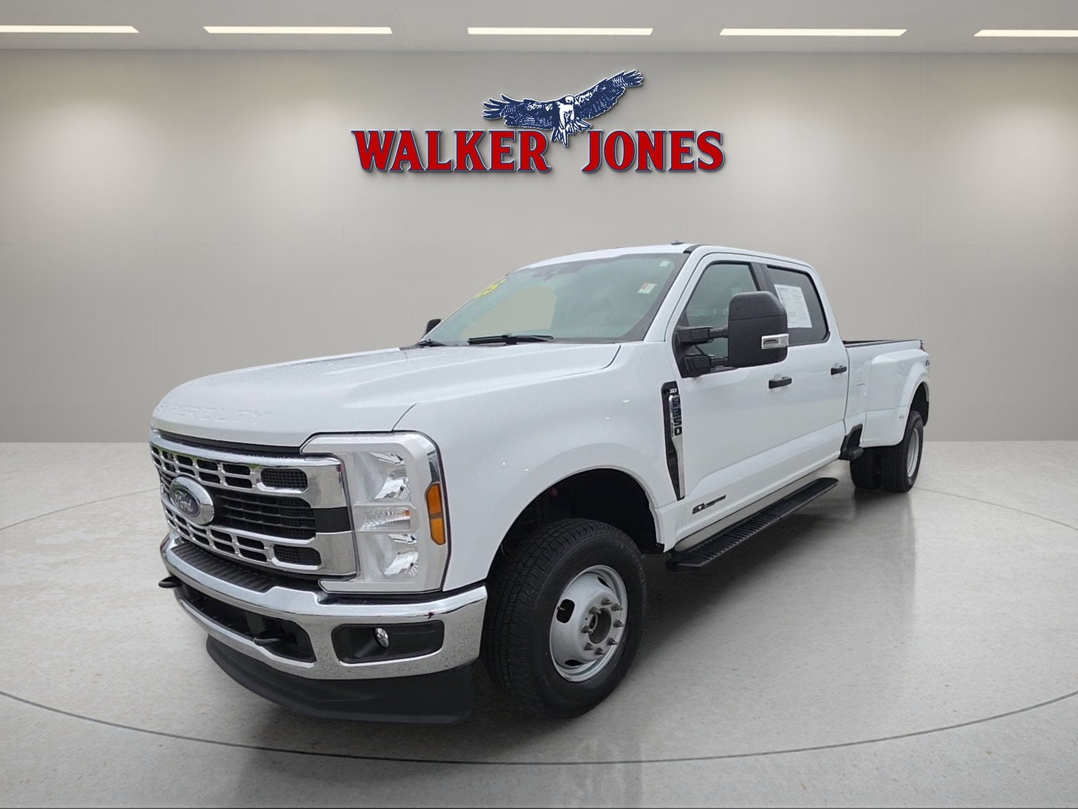 2025 Ford Super Duty F-350 DRW Base
