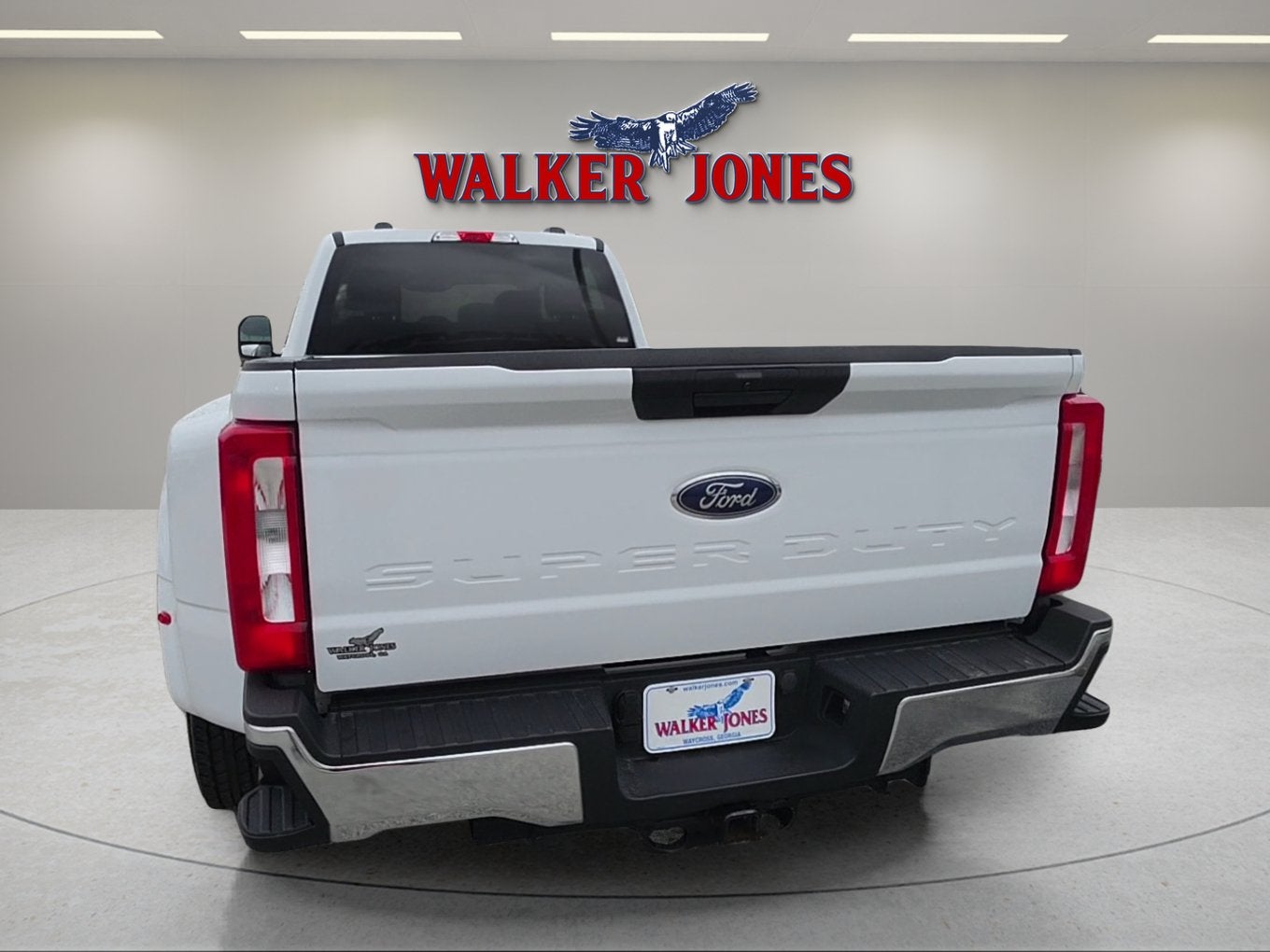 2025 Ford Super Duty F-350 DRW Base