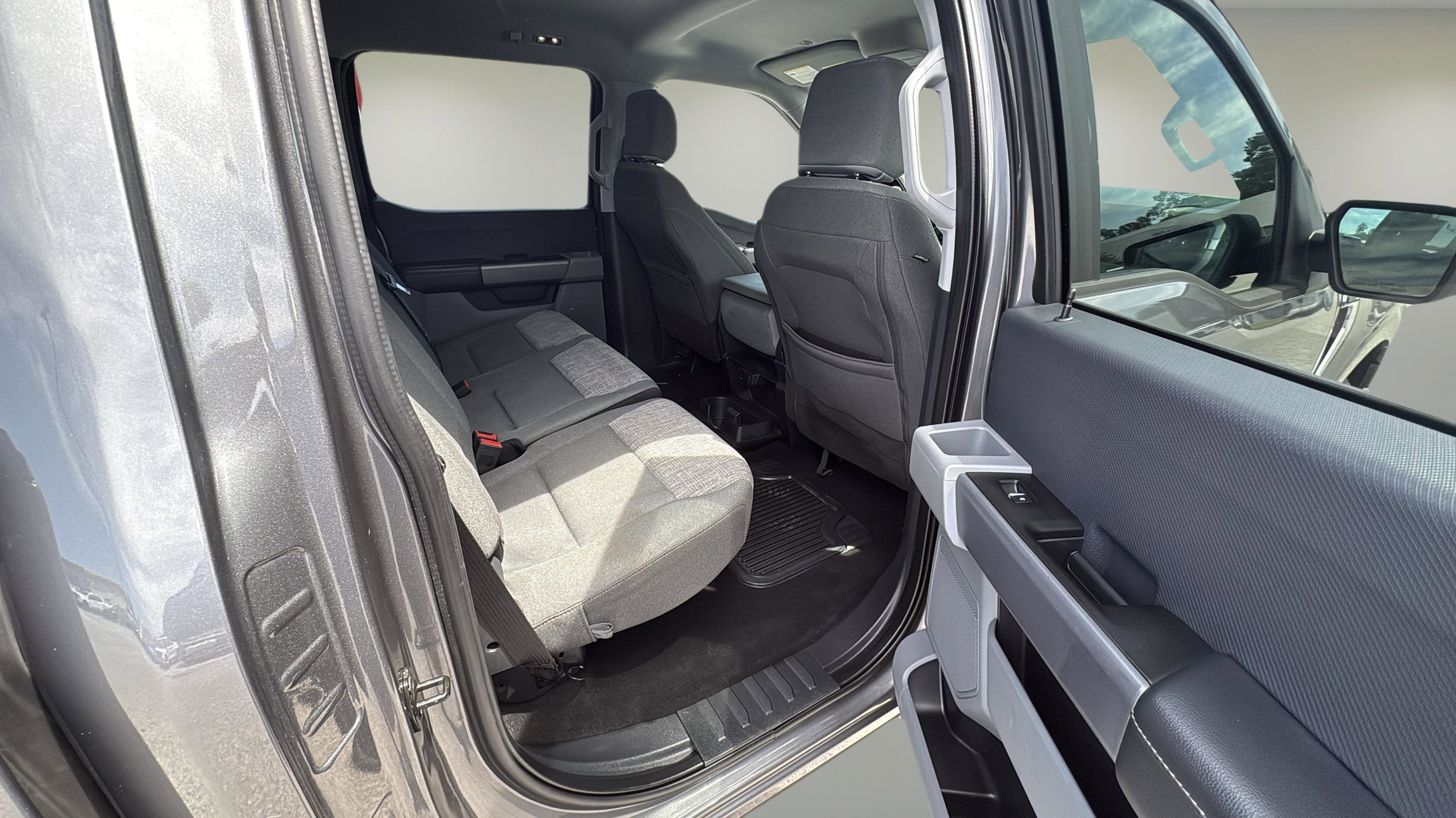 2023 Ford F-150 XLT 2WD SUPERCREW 5.5' BO