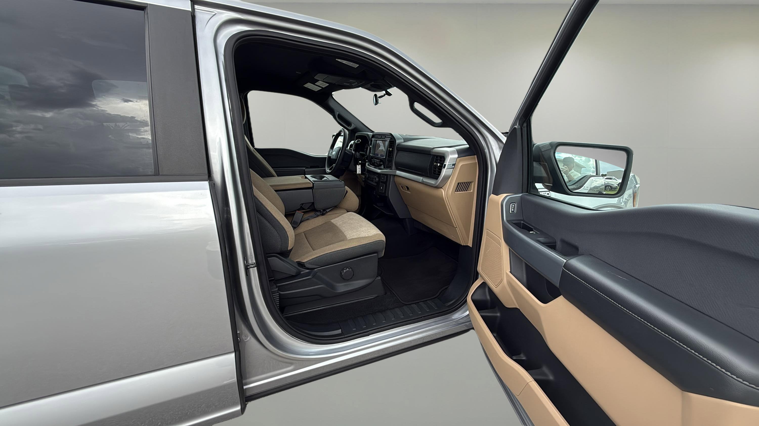 2023 Ford F-150 XLT 4WD SUPERCREW 5.5' BO