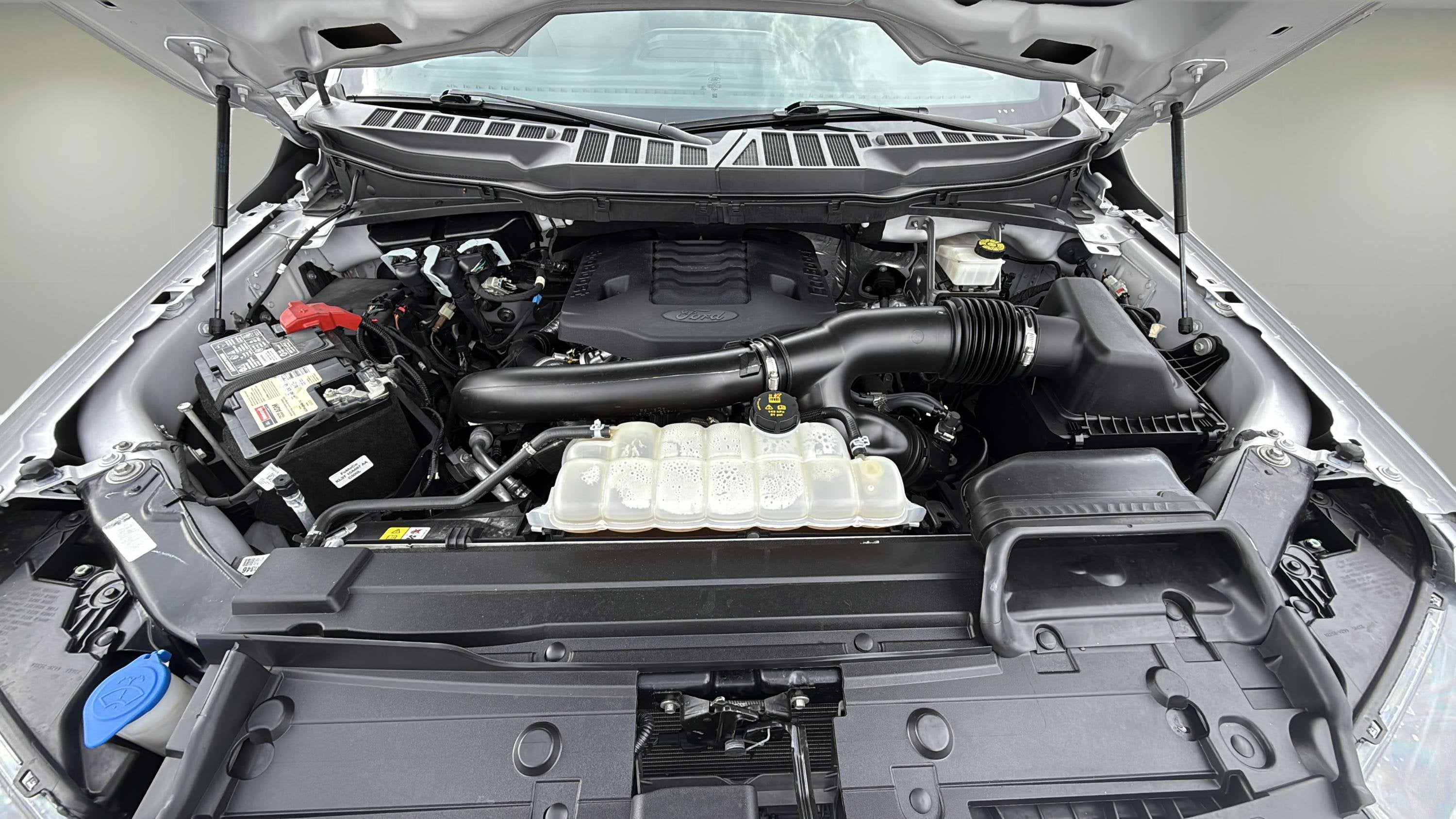 2023 Ford F-150 XLT 4WD SUPERCREW 5.5' BO