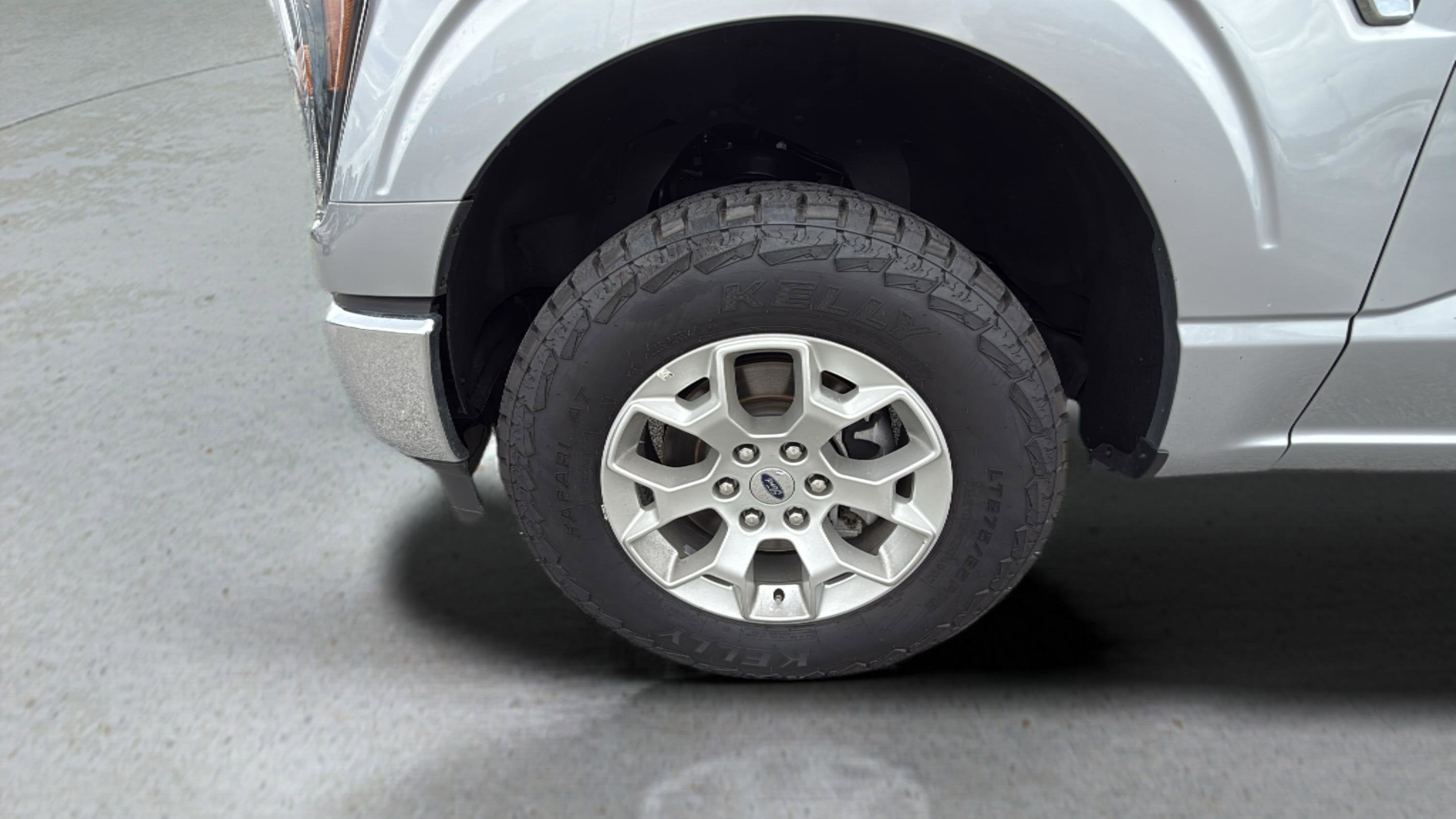 2023 Ford F-150 XLT 4WD SUPERCREW 5.5' BO