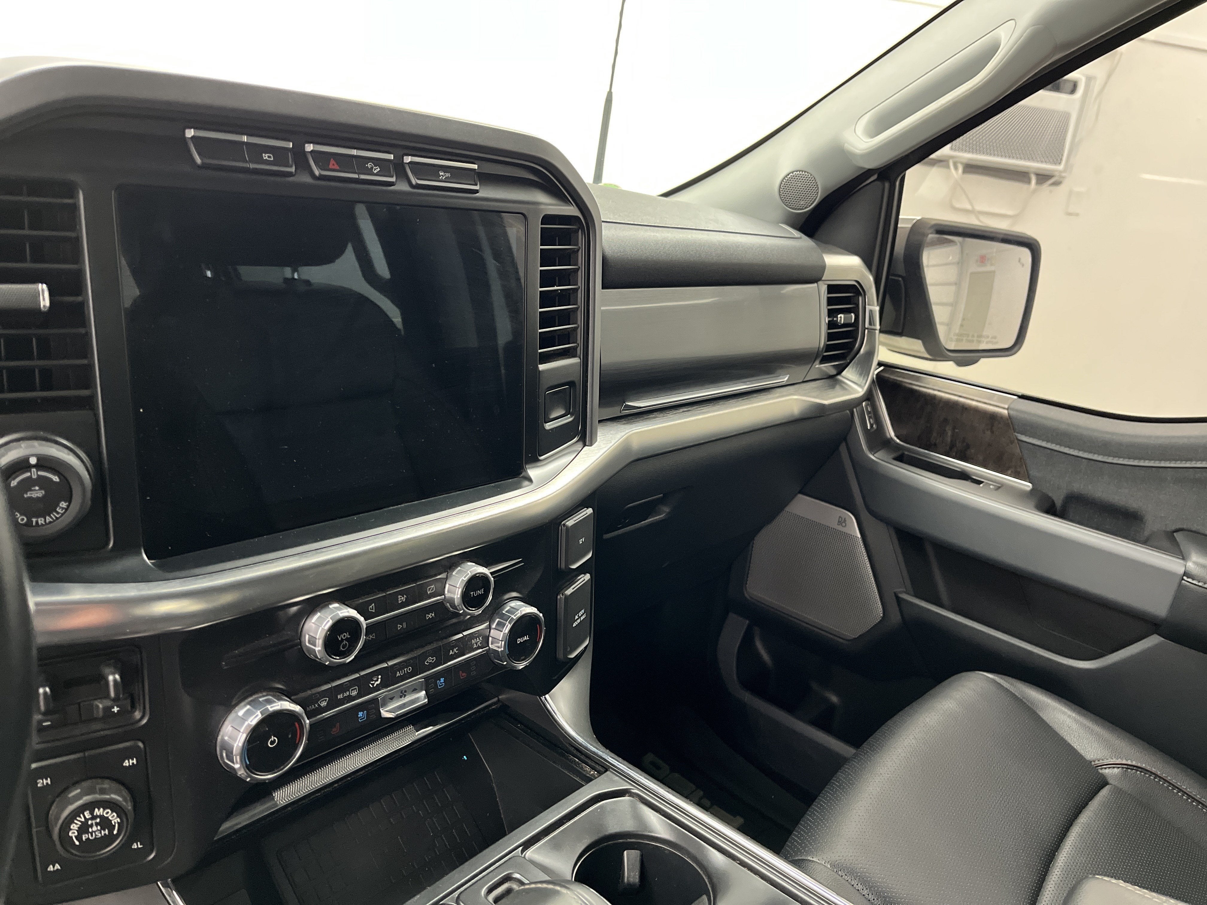 2022 Ford F-150 LARIAT 4WD SUPERCREW 5.5'