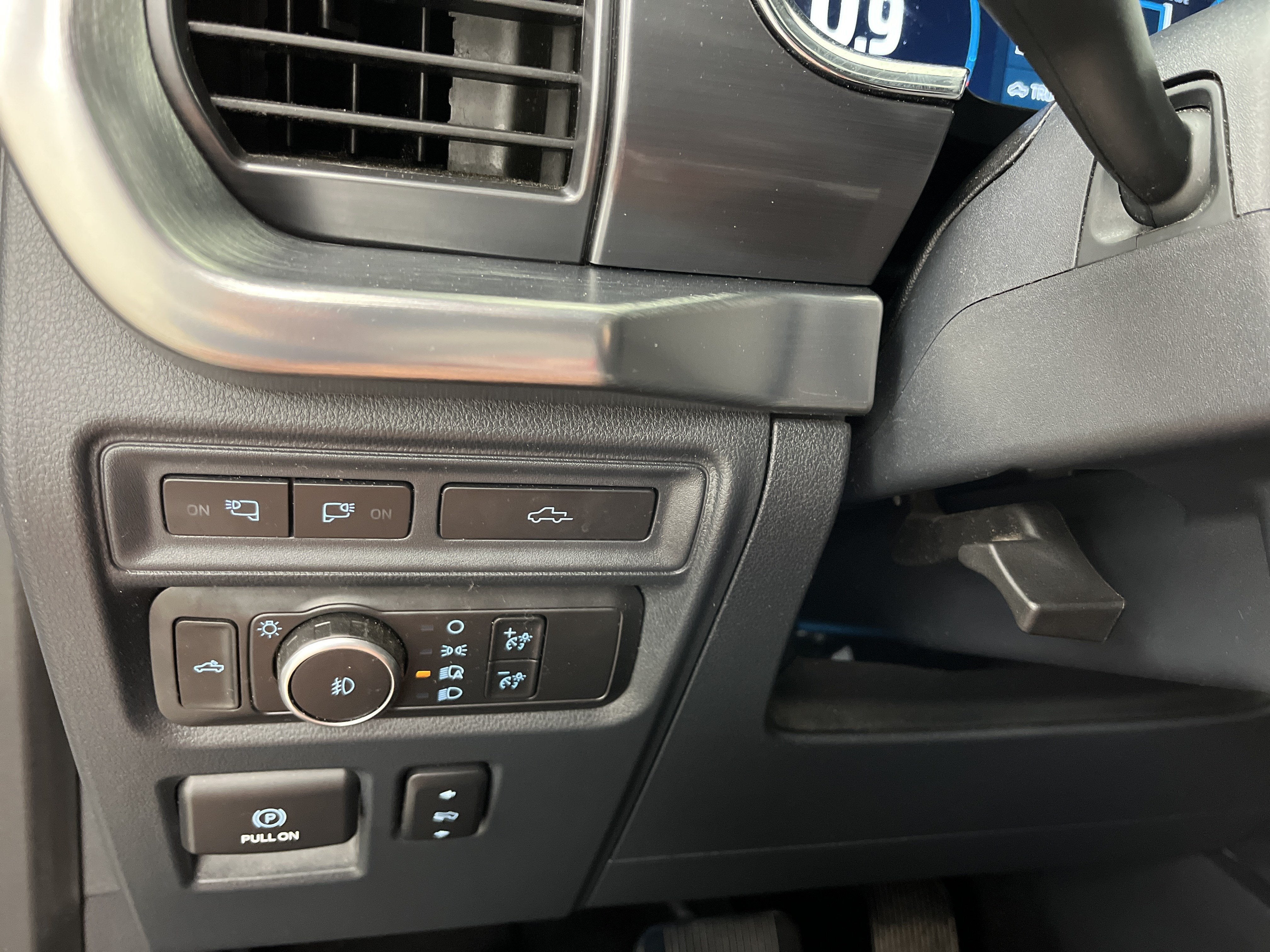 2022 Ford F-150 LARIAT 4WD SUPERCREW 5.5'