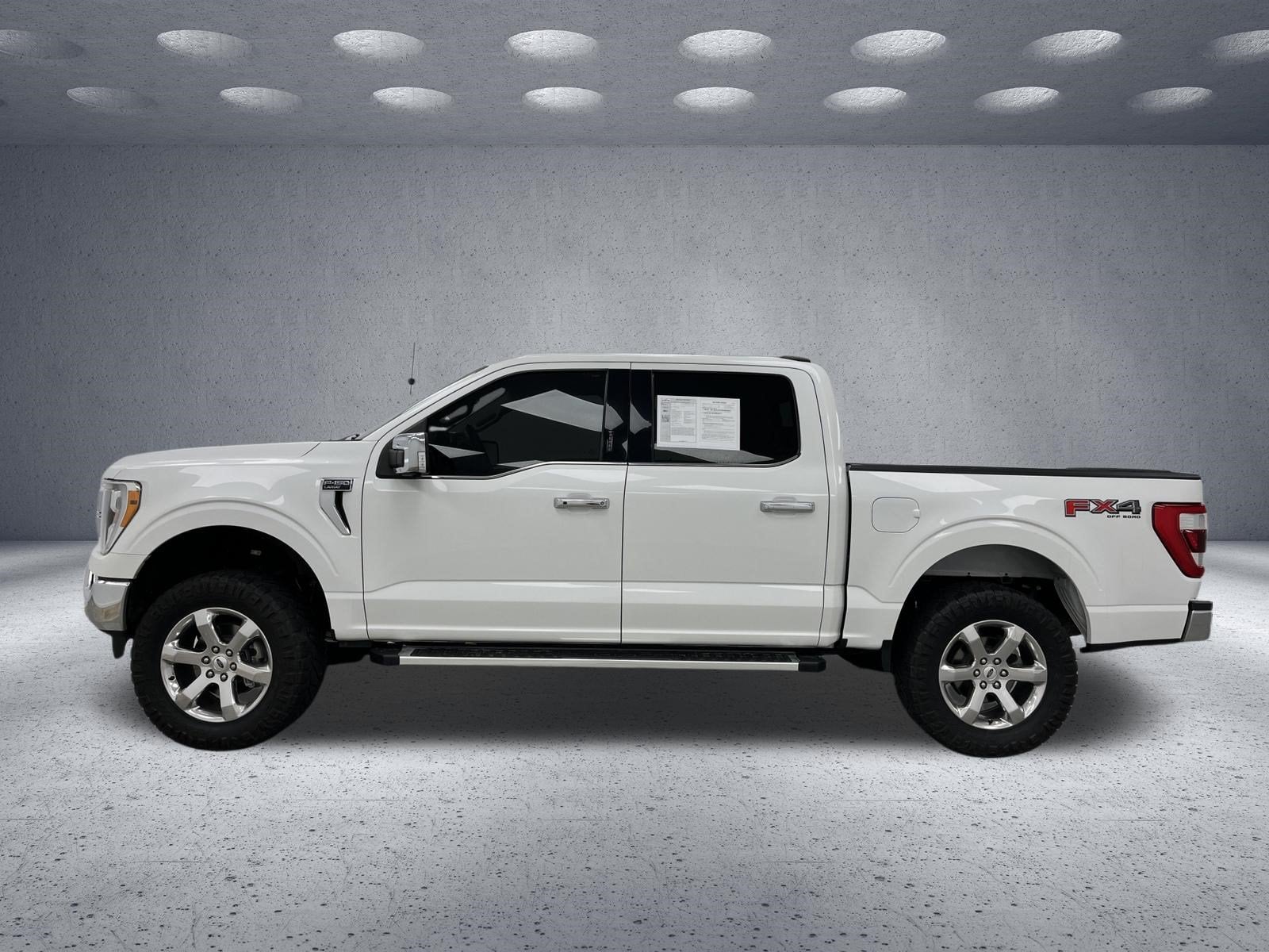 2022 Ford F-150 LARIAT 4WD SUPERCREW 5.5'