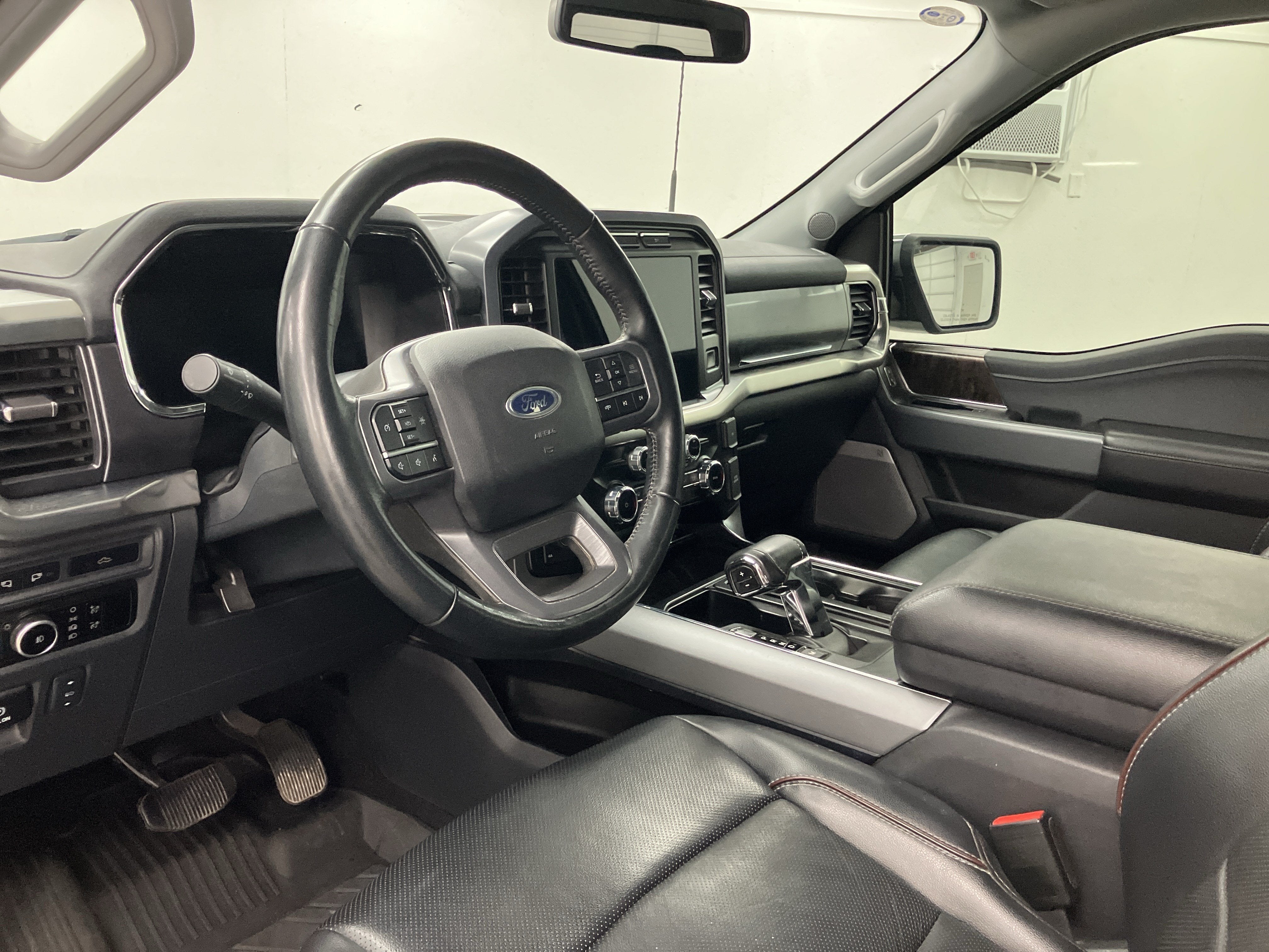 2023 Ford F-150 LARIAT 4WD SUPERCREW 5.5'