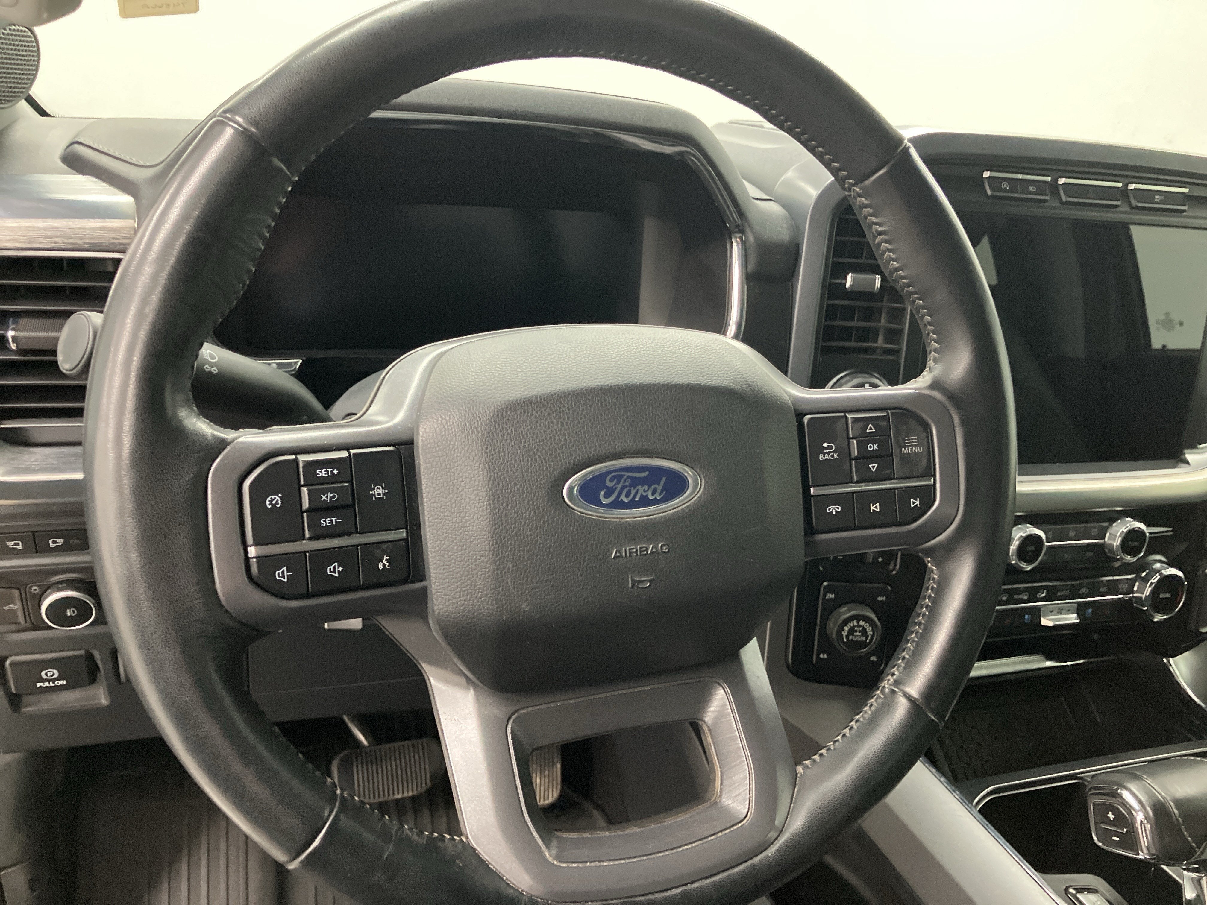 2023 Ford F-150 LARIAT 4WD SUPERCREW 5.5'
