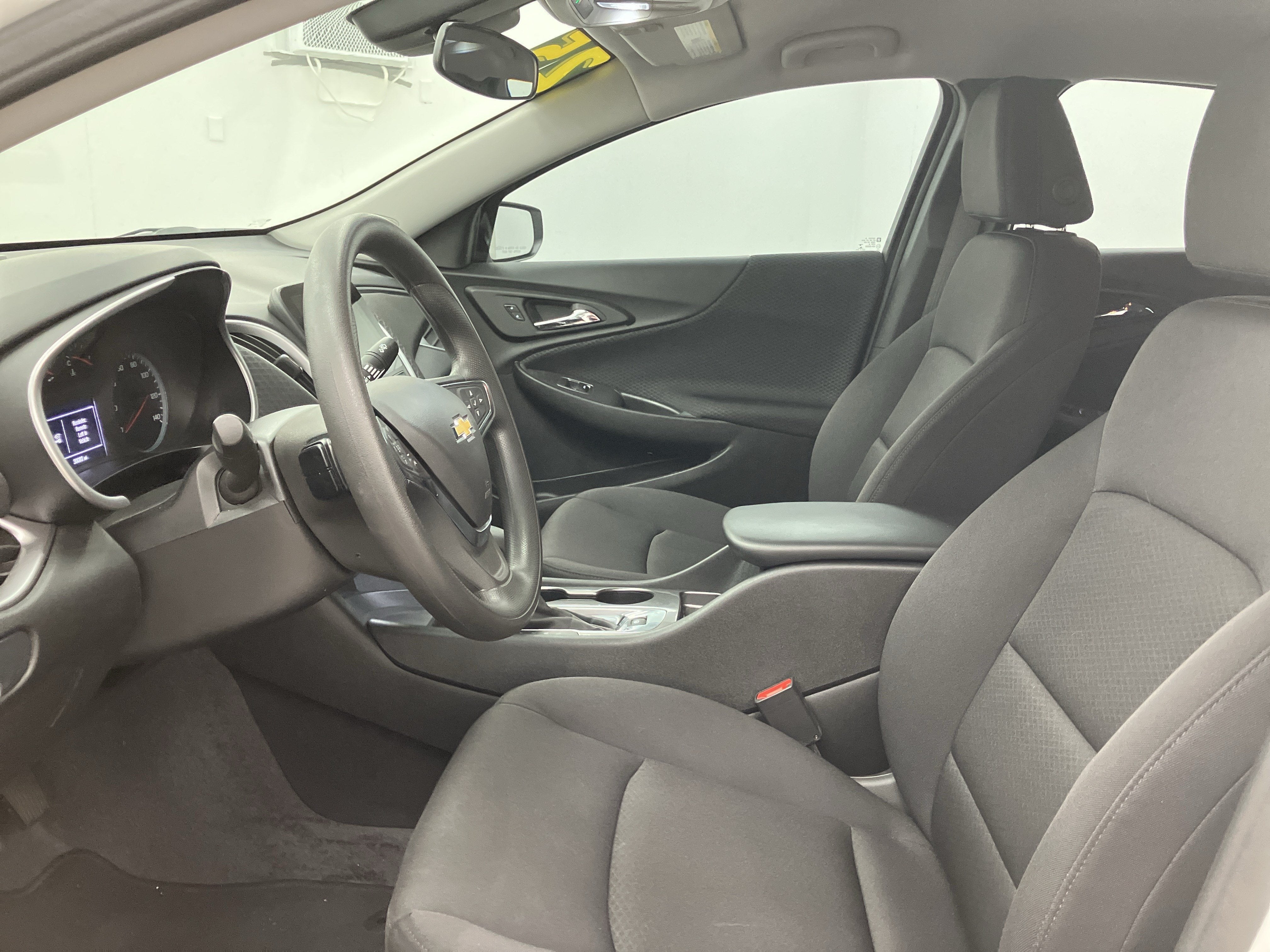 2025 Chevrolet Malibu LS