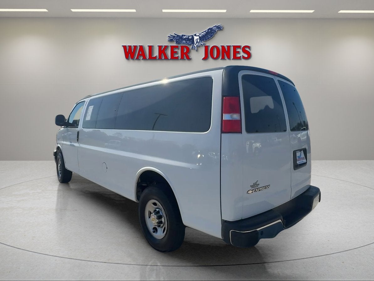 2024 Chevrolet Express Passenger LT