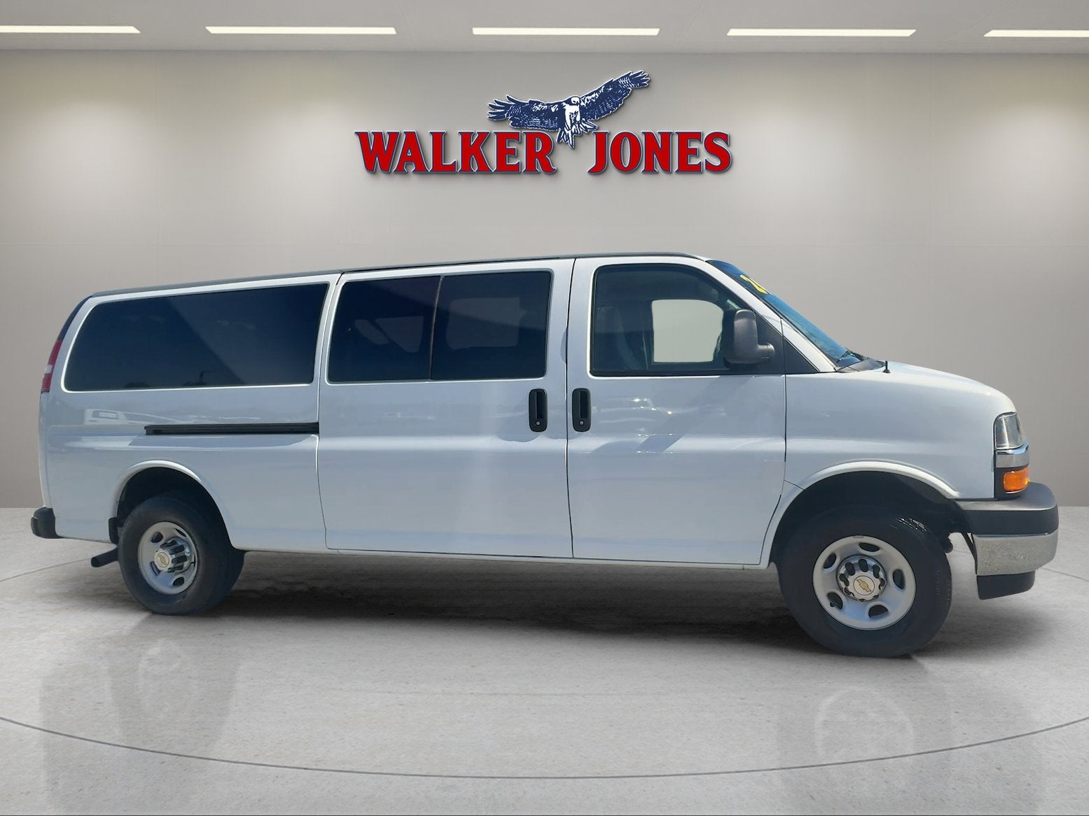 2024 Chevrolet Express Passenger LT