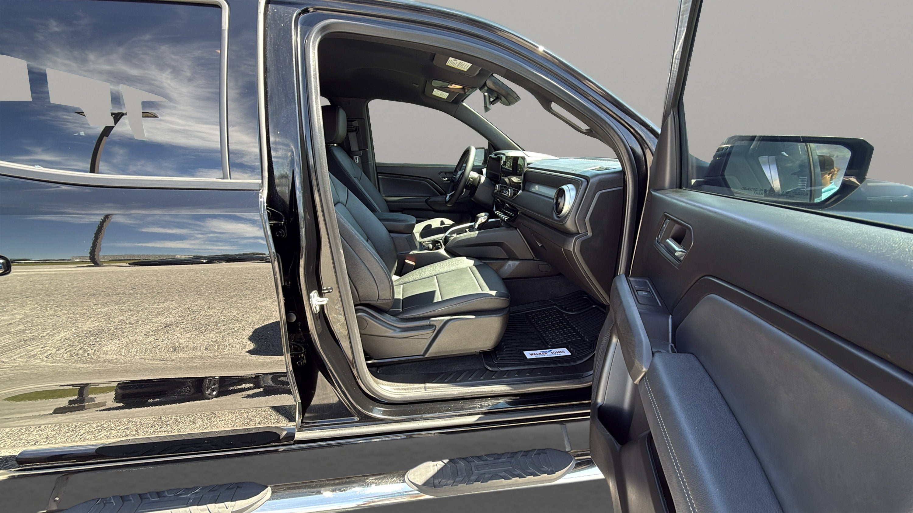 2024 Chevrolet Colorado 2WD LT