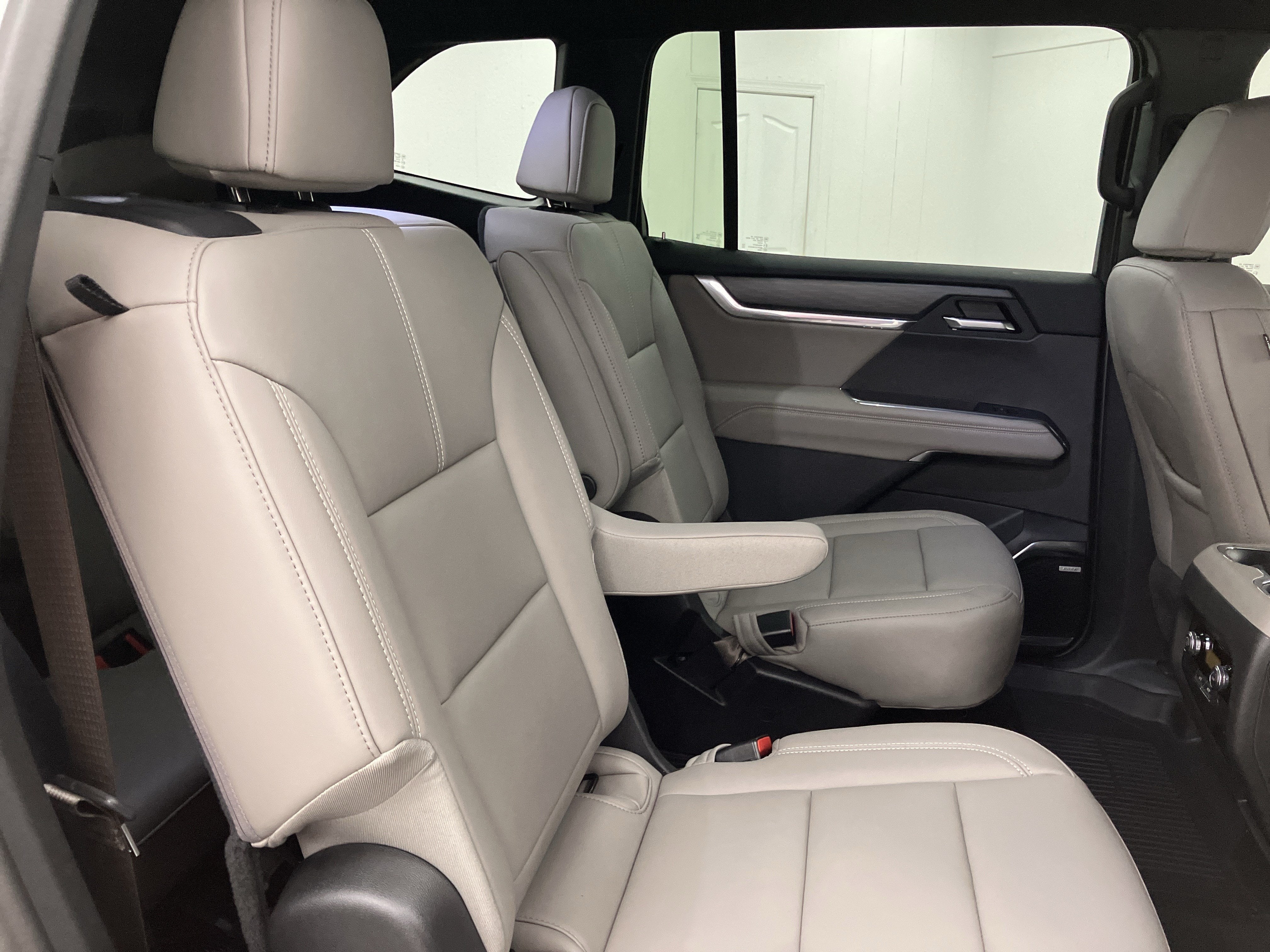 2026 GMC Acadia AWD Elevation