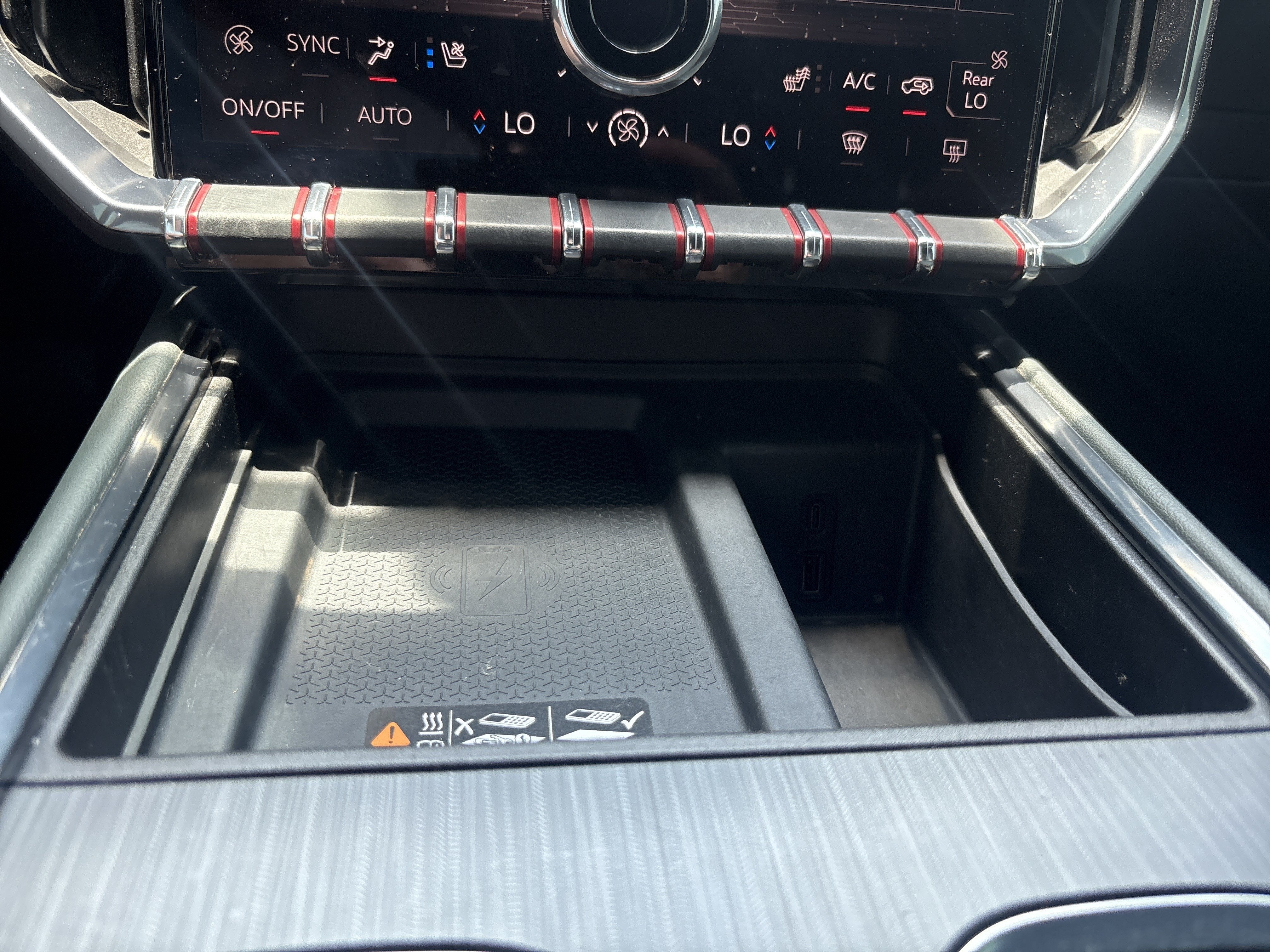 2024 GMC Acadia AWD AT4