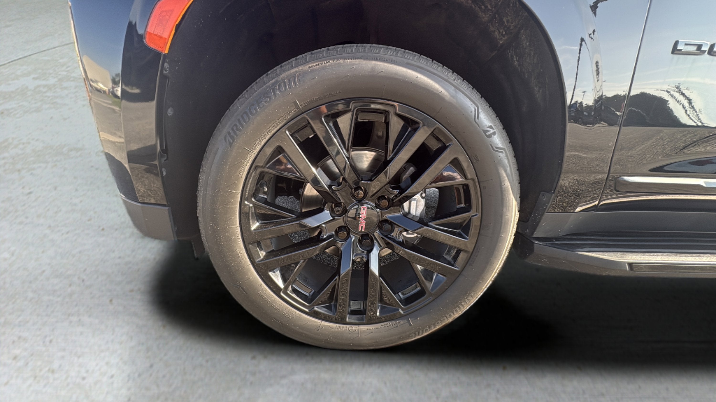 2022 GMC Yukon SLT