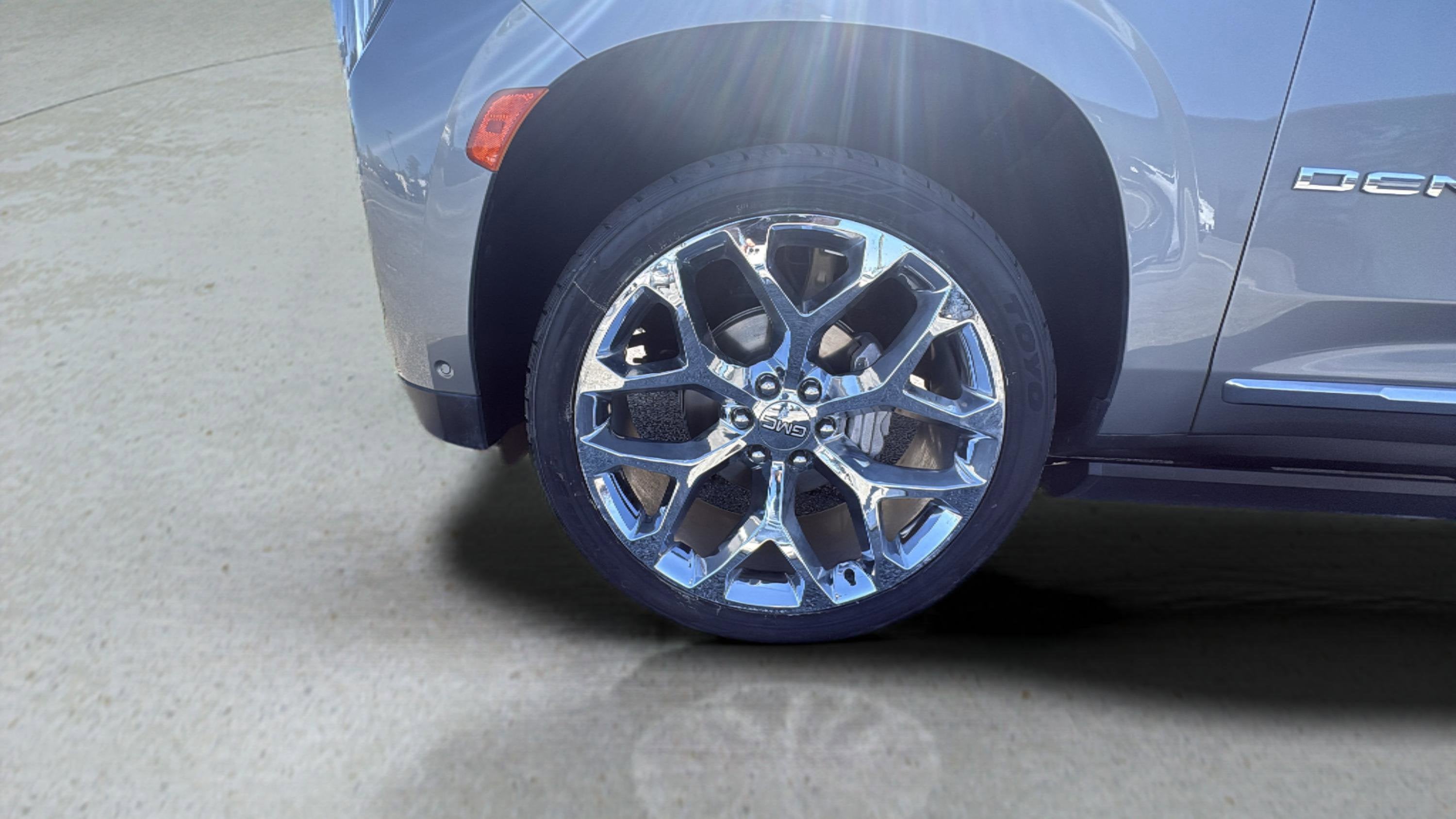 2023 GMC Yukon Denali