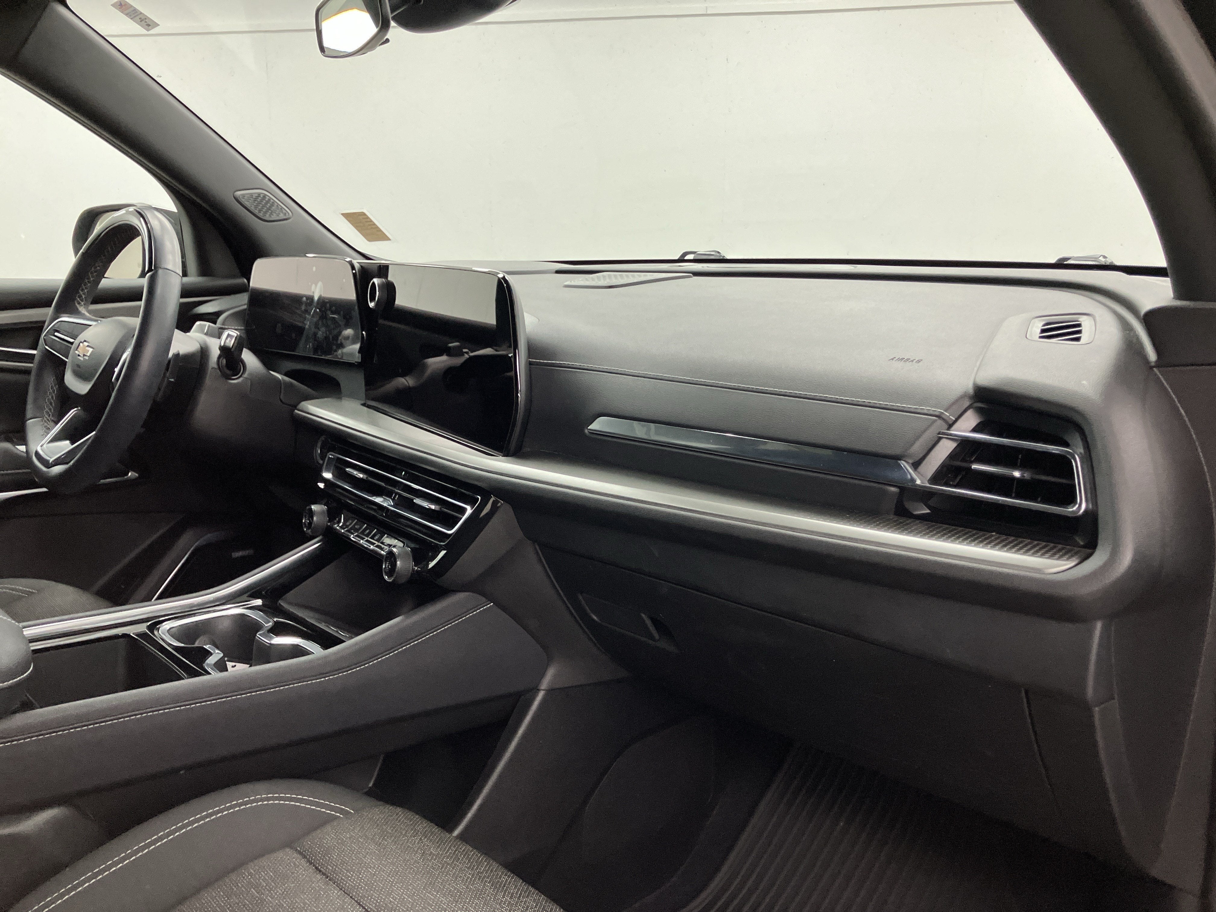 2025 Chevrolet Traverse FWD LT
