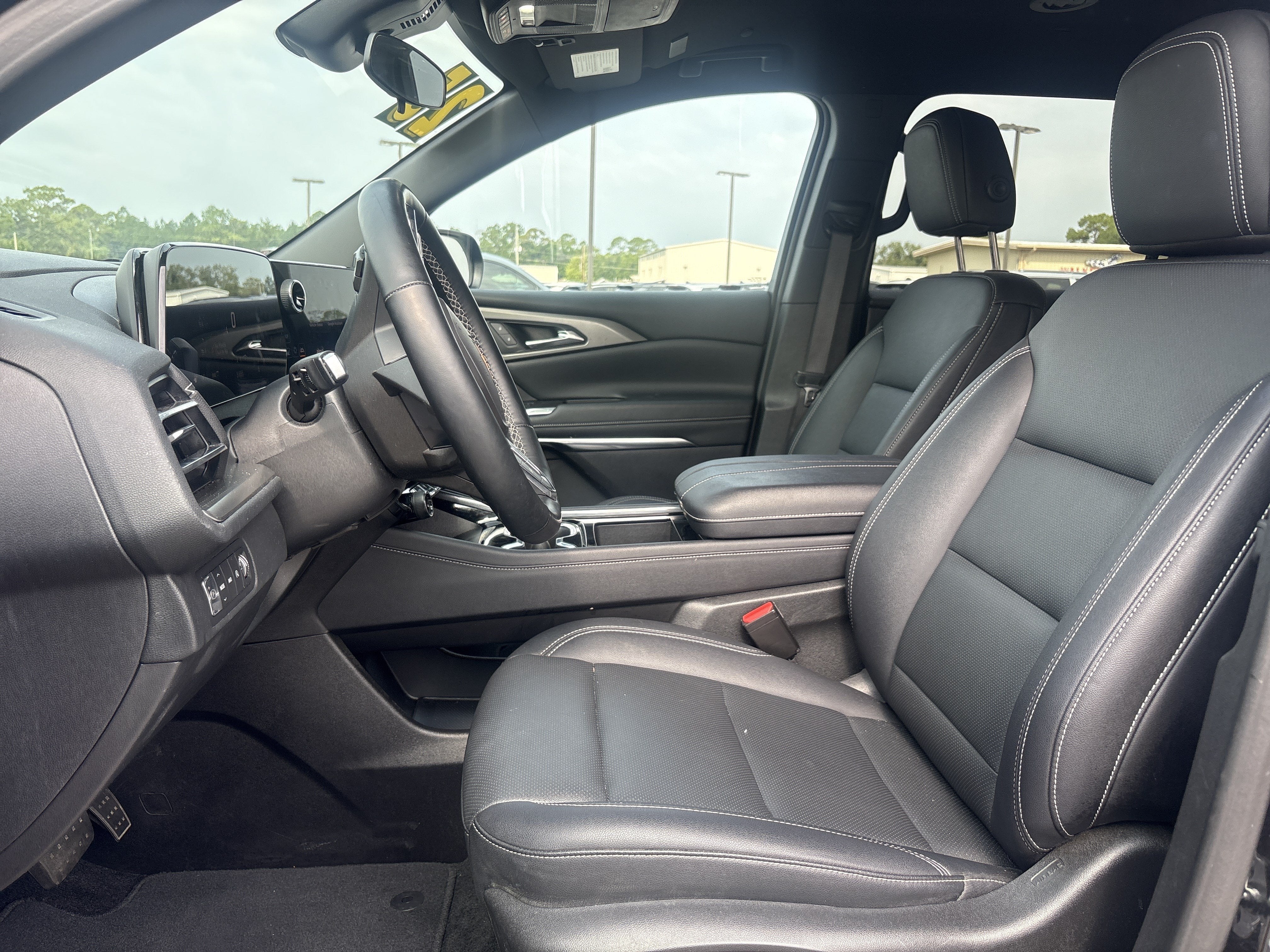 2025 Chevrolet Traverse AWD LT