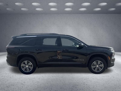 2025 Chevrolet Traverse AWD LT