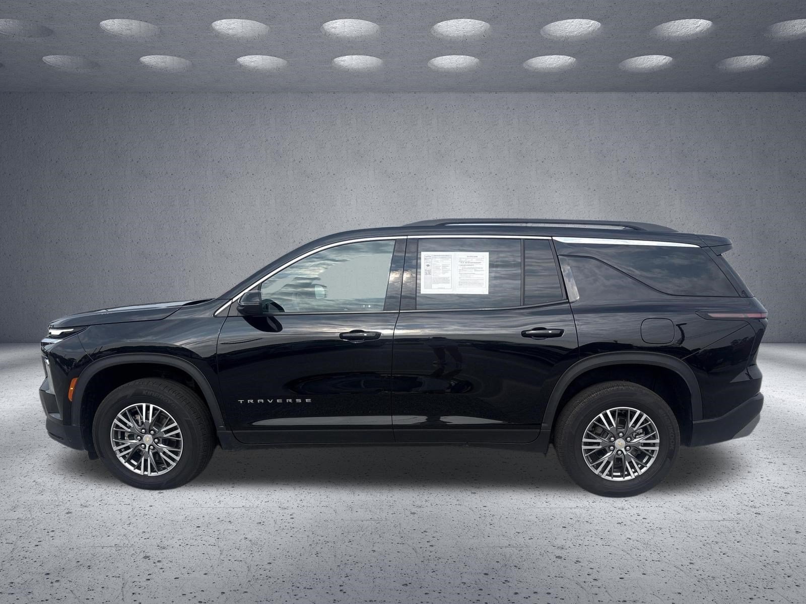 2025 Chevrolet Traverse AWD LT