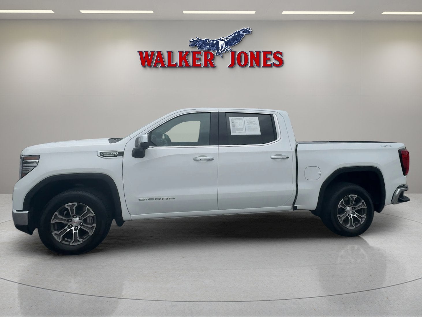 2025 GMC Sierra 1500 SLT