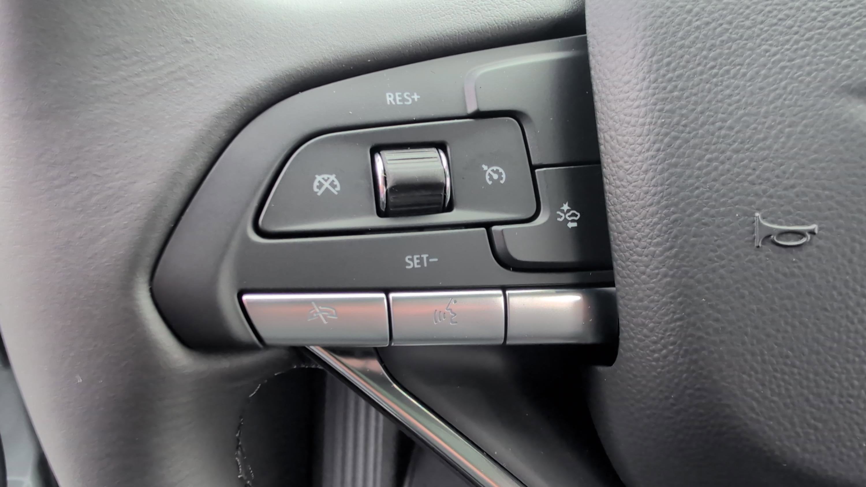 2025 Cadillac XT6 FWD Luxury