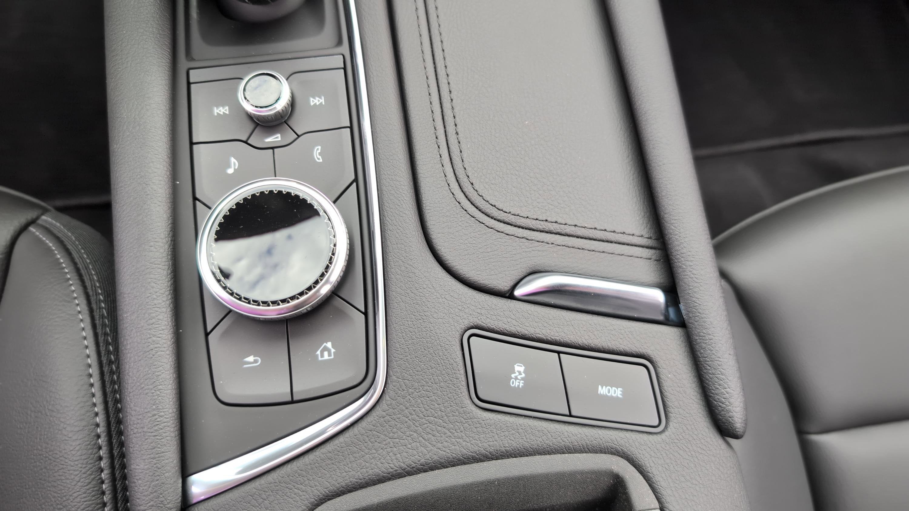 2025 Cadillac XT6 FWD Luxury