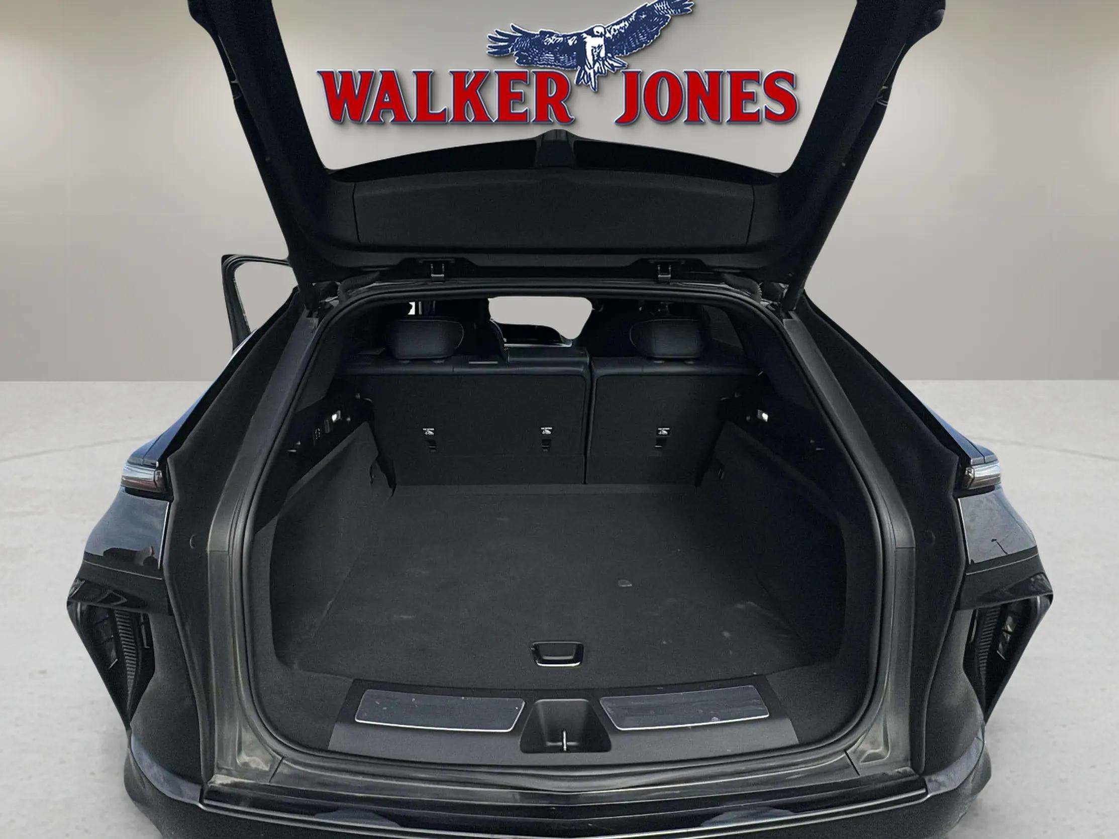 2024 Cadillac LYRIQ Sport