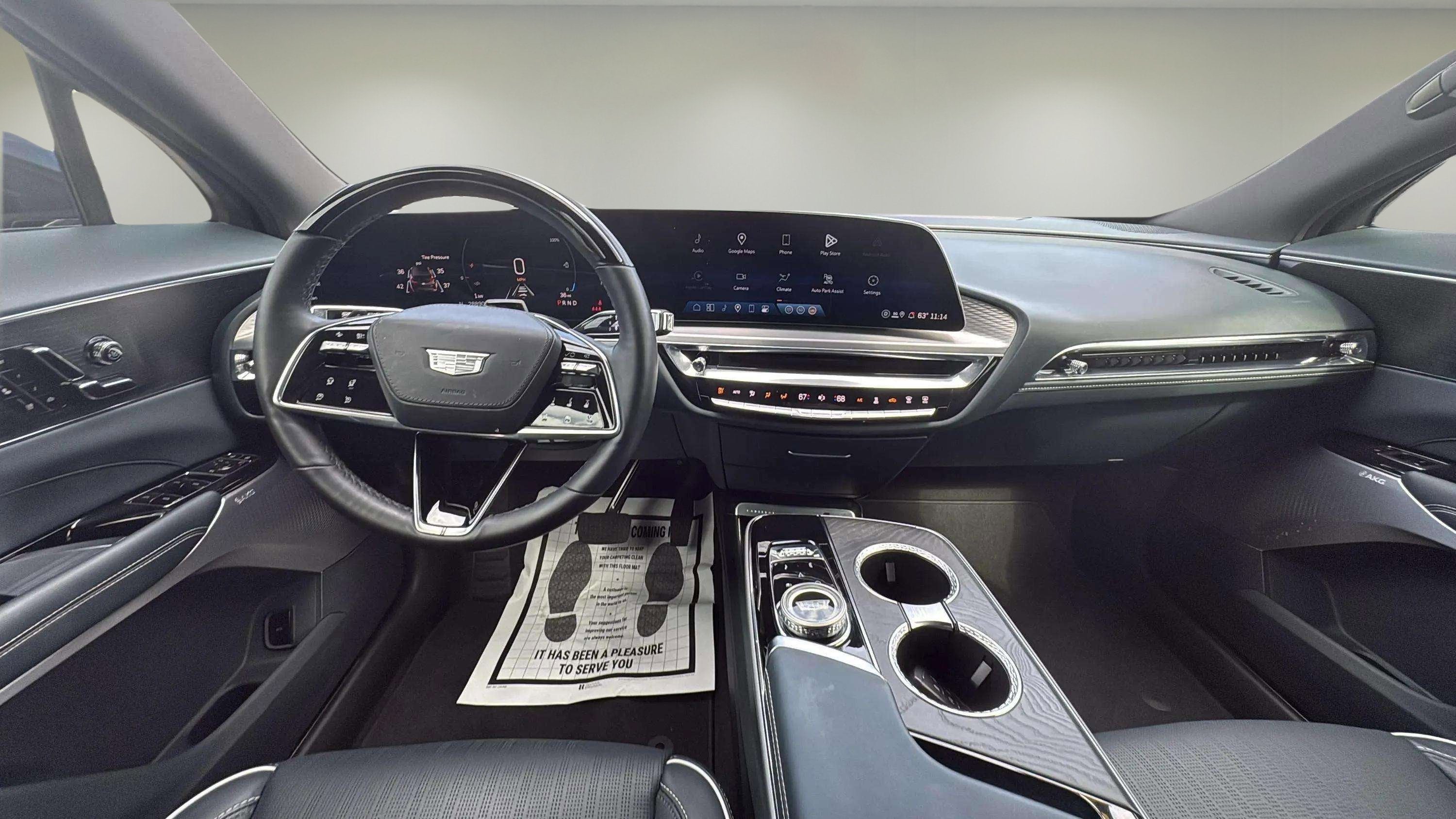 2024 Cadillac LYRIQ Sport