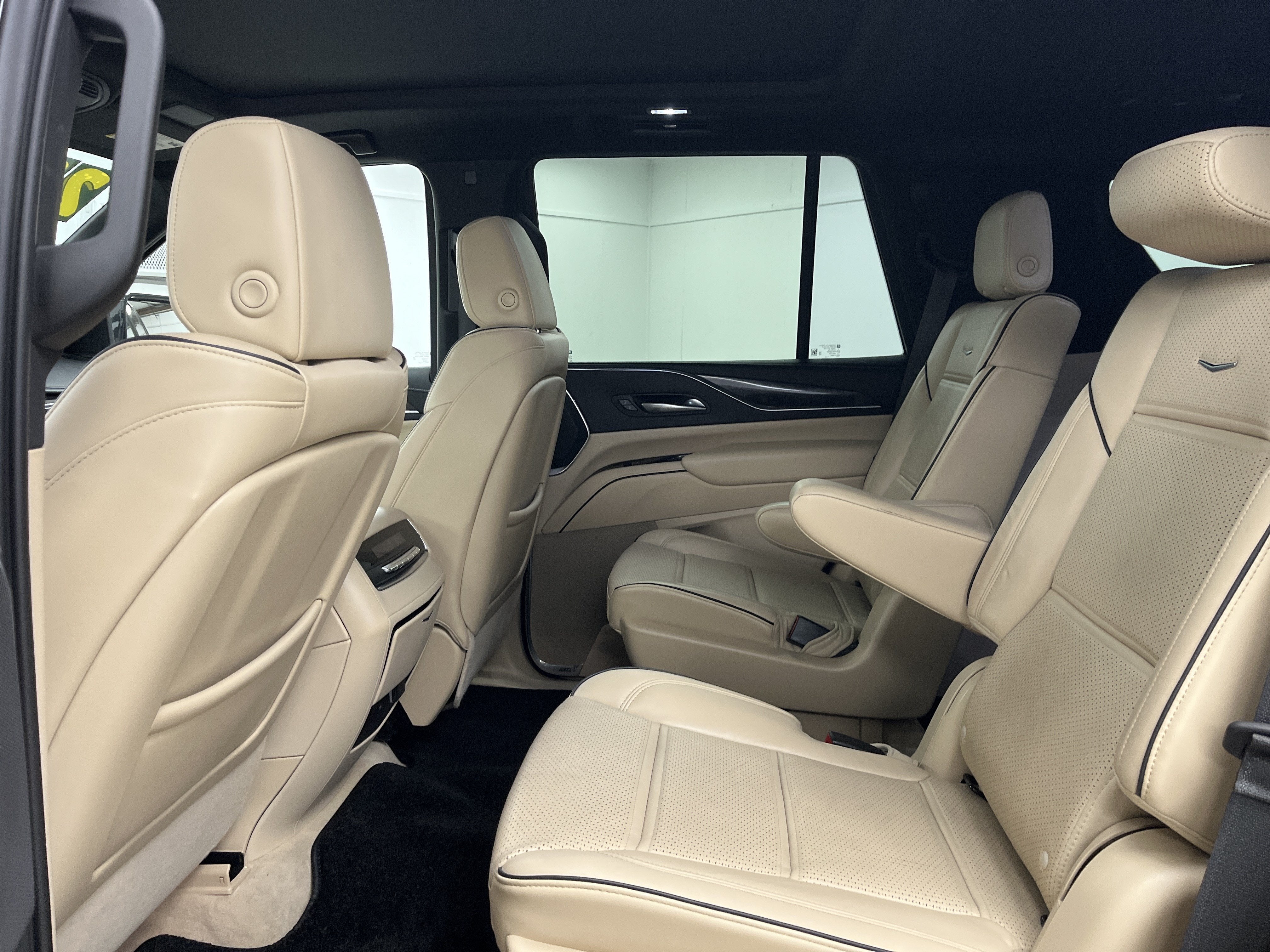 2023 Cadillac Escalade 4WD Premium Luxury