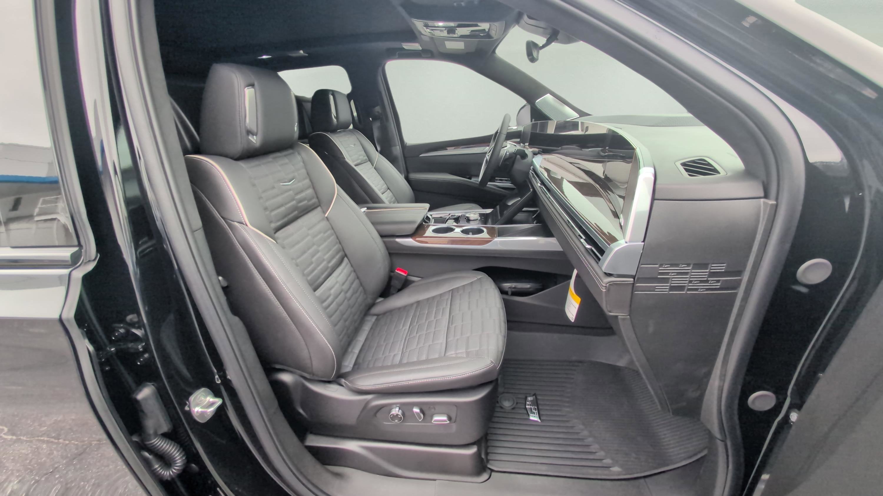 2025 Cadillac Escalade 4WD Sport Platinum