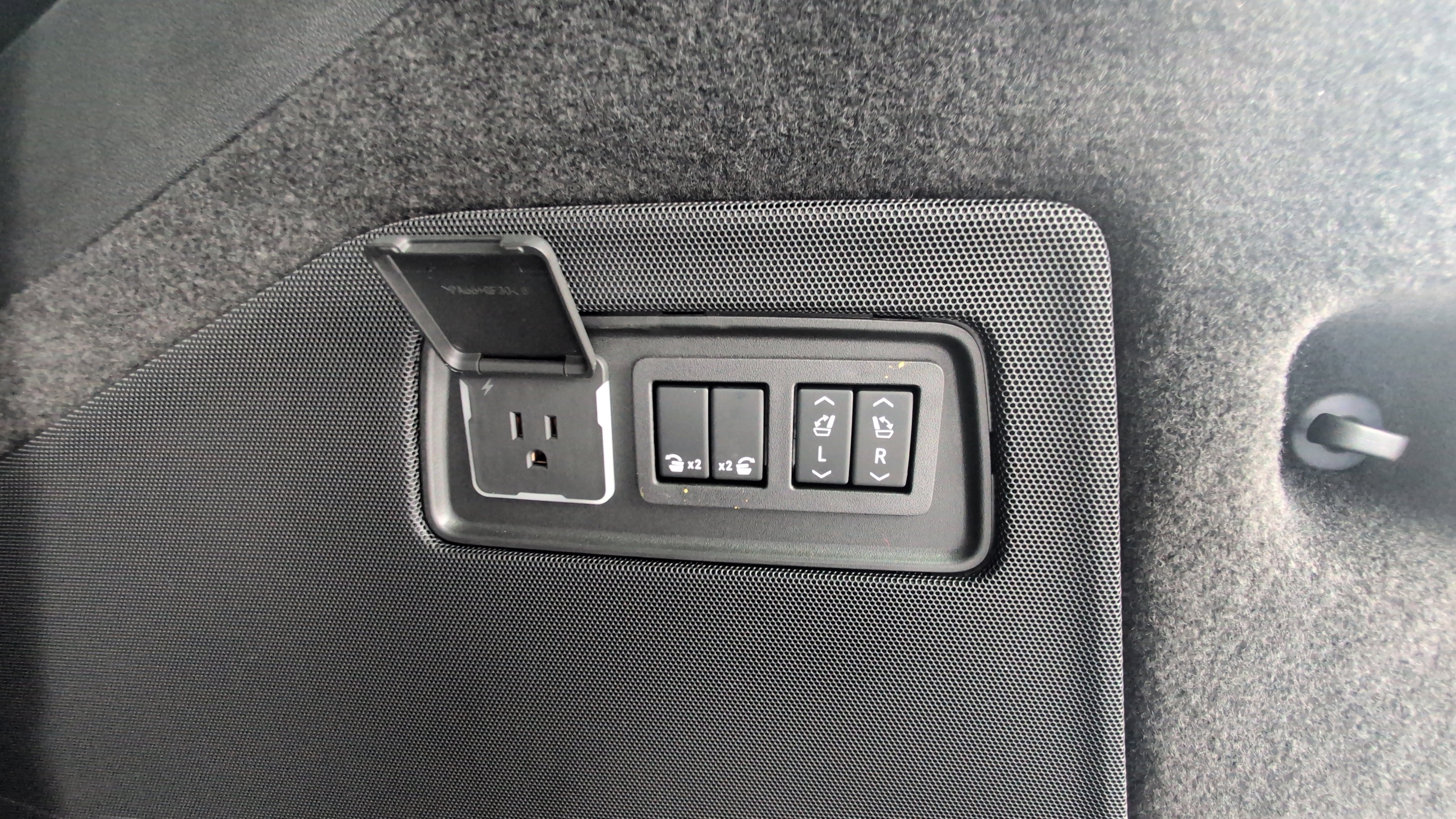 2025 Cadillac Escalade 4WD Sport Platinum