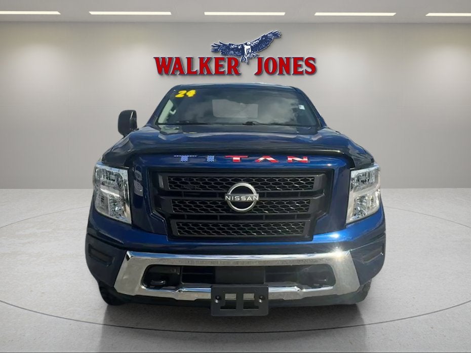 2024 Nissan Titan SV