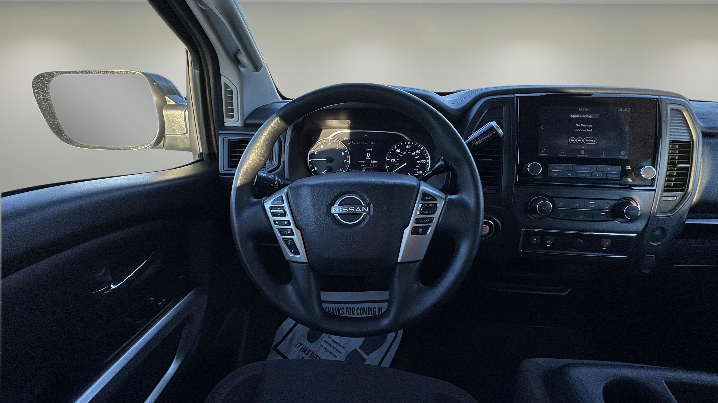 2023 Nissan Titan SV