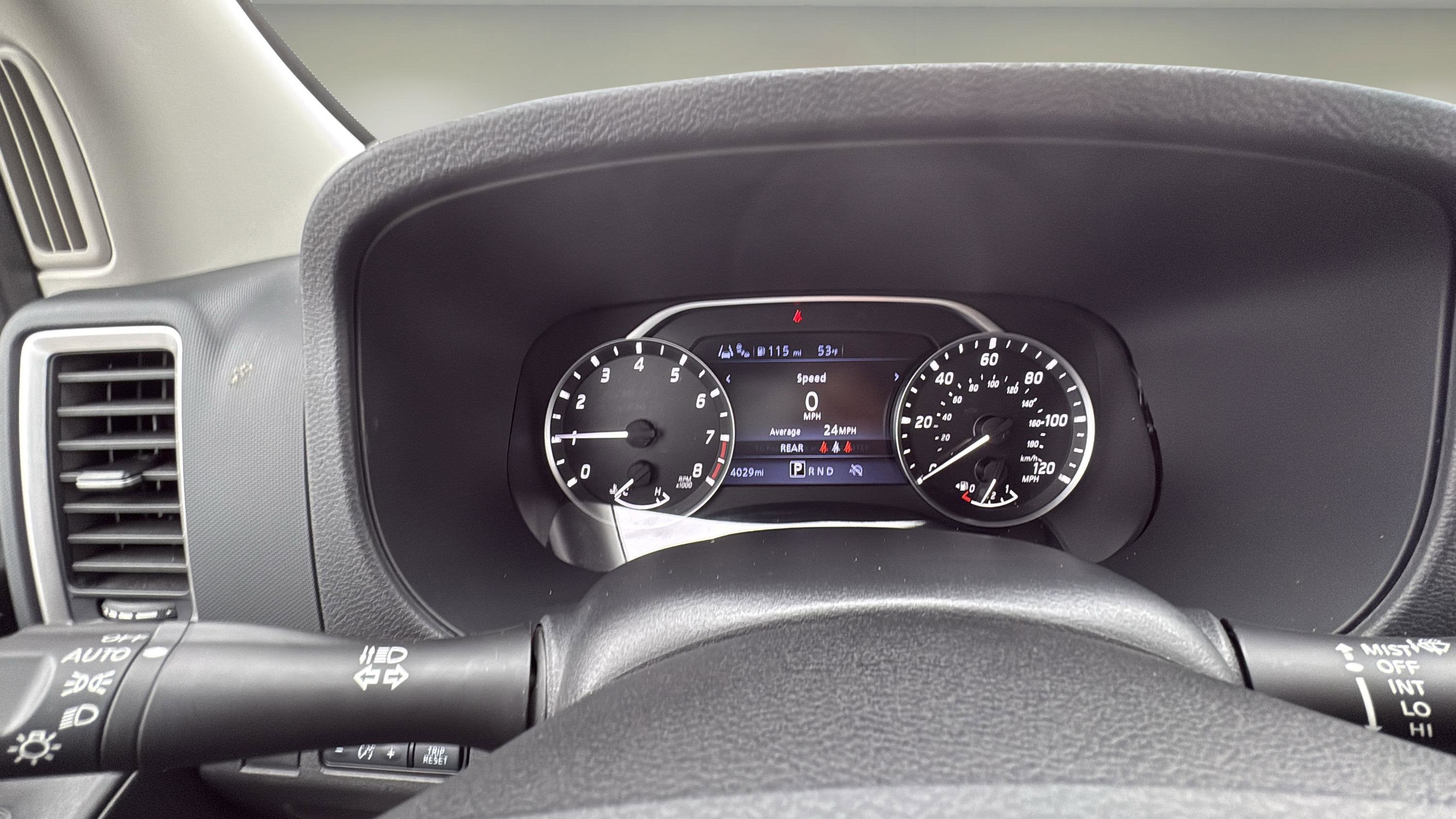 2024 Nissan Frontier SV