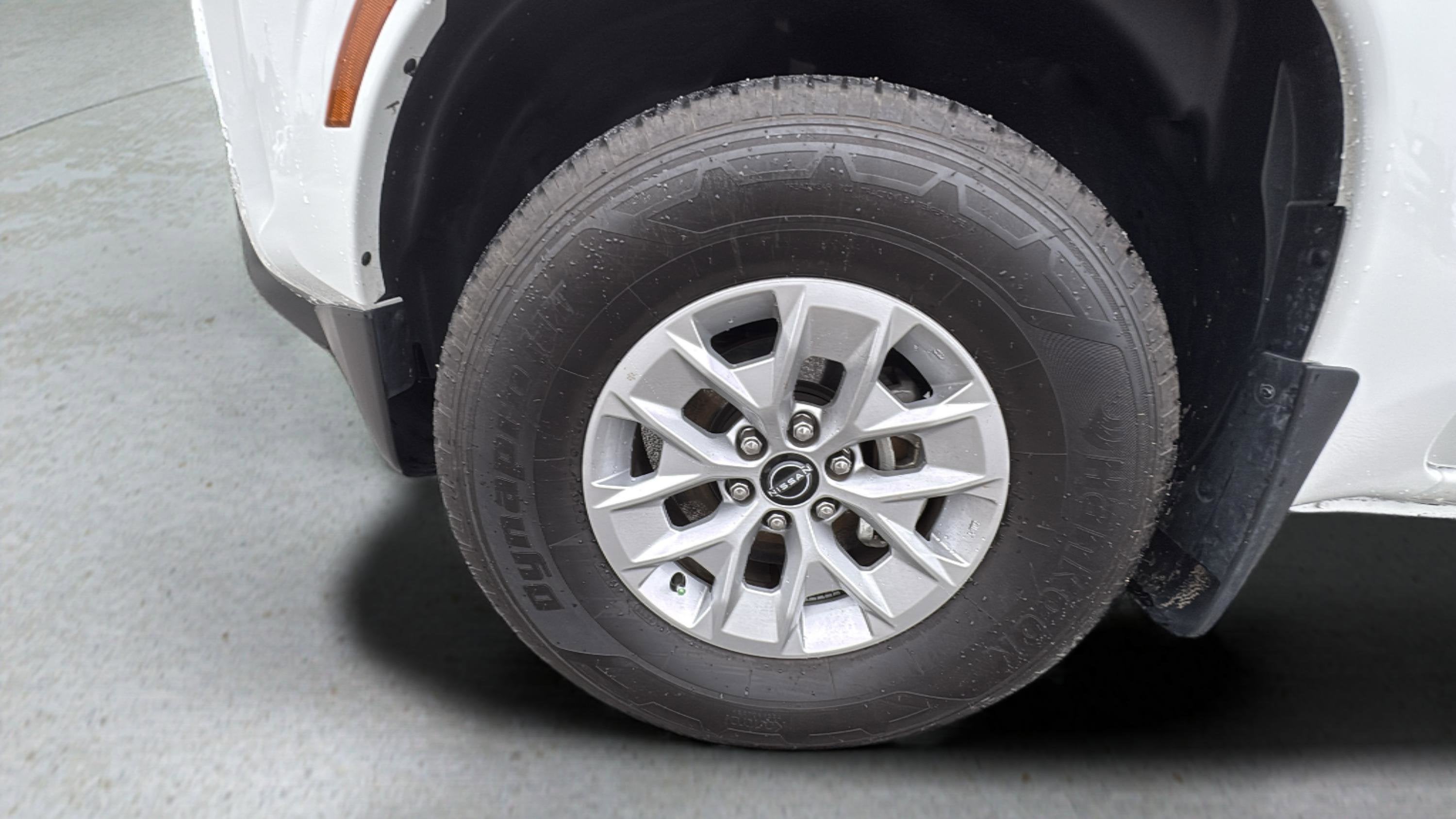 2024 Nissan Frontier SV