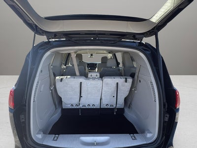 2021 Chrysler Voyager LXI