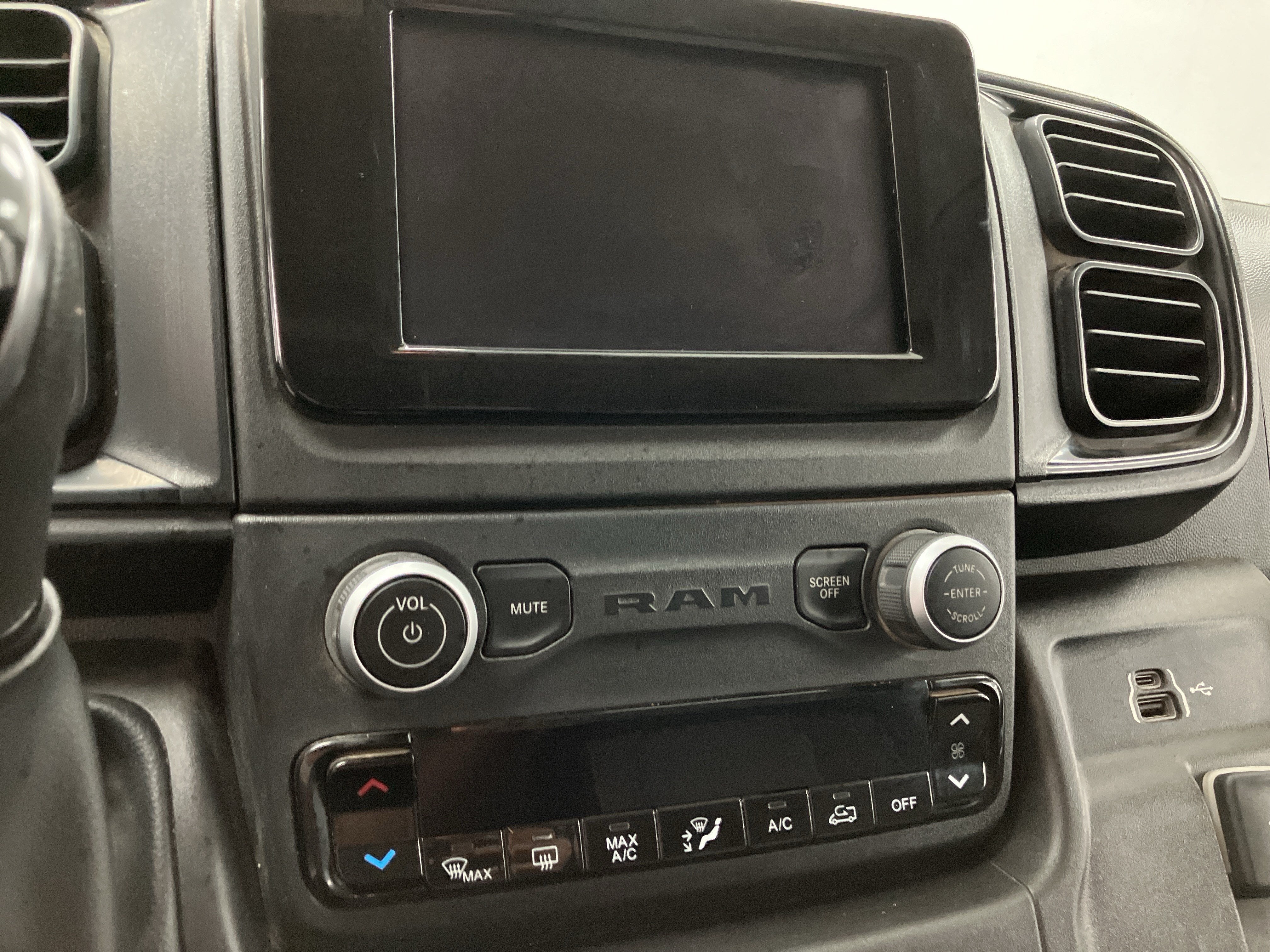 2024 RAM ProMaster Cargo Van Tradesman