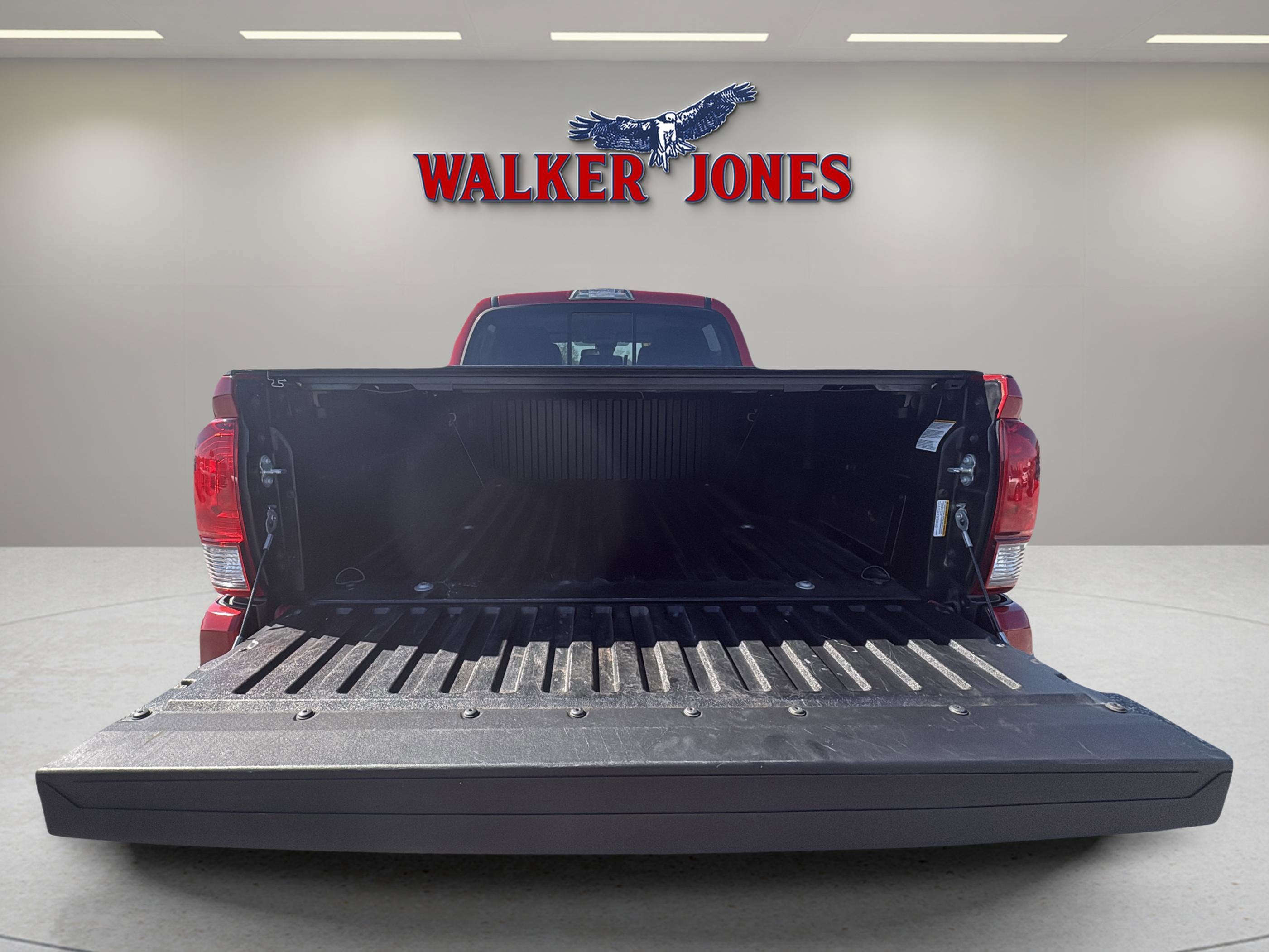 2022 Toyota Tacoma 2WD SR5 DOUBLE CAB 5' BED V6