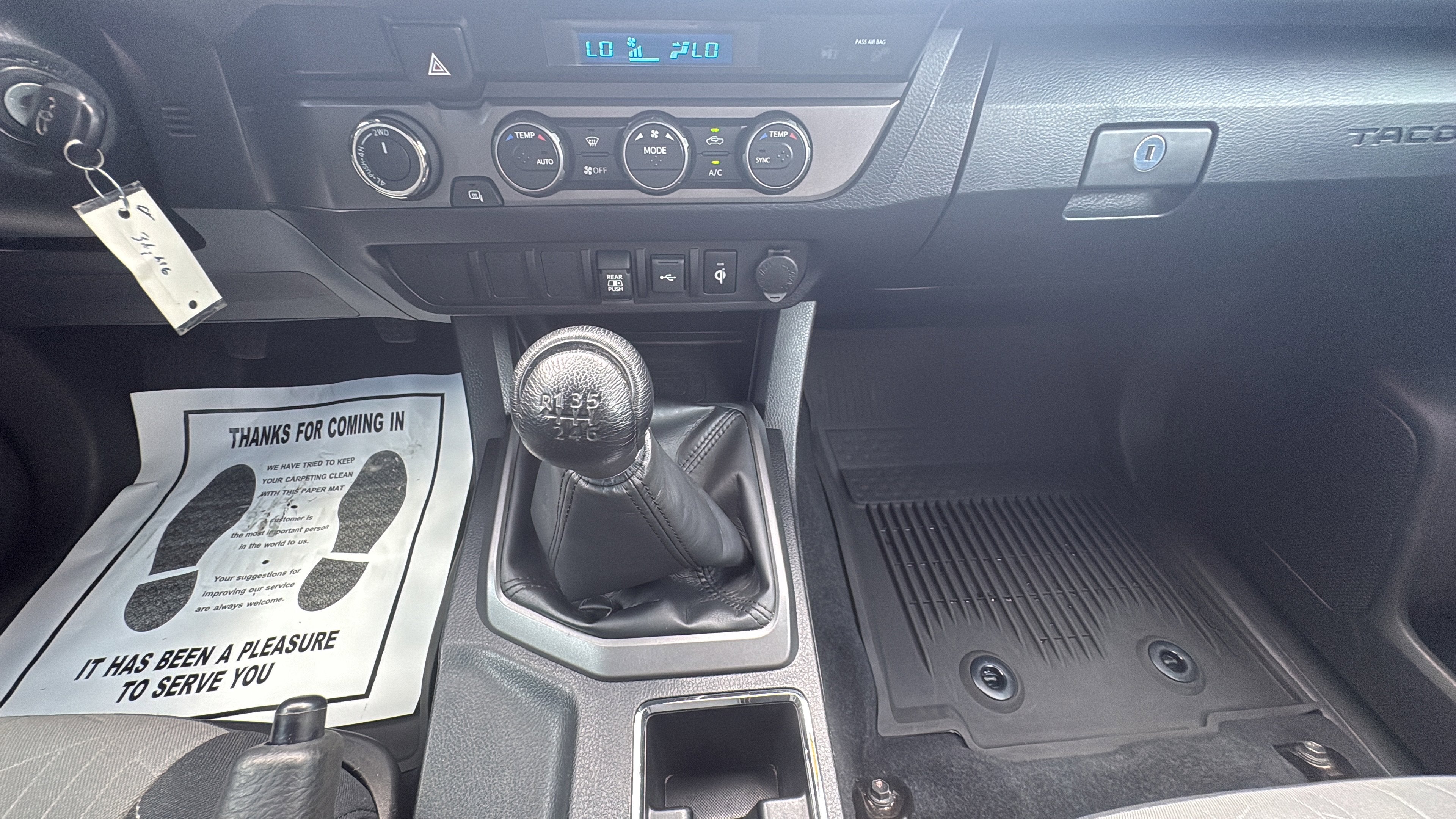 2022 Toyota Tacoma 4WD SR5