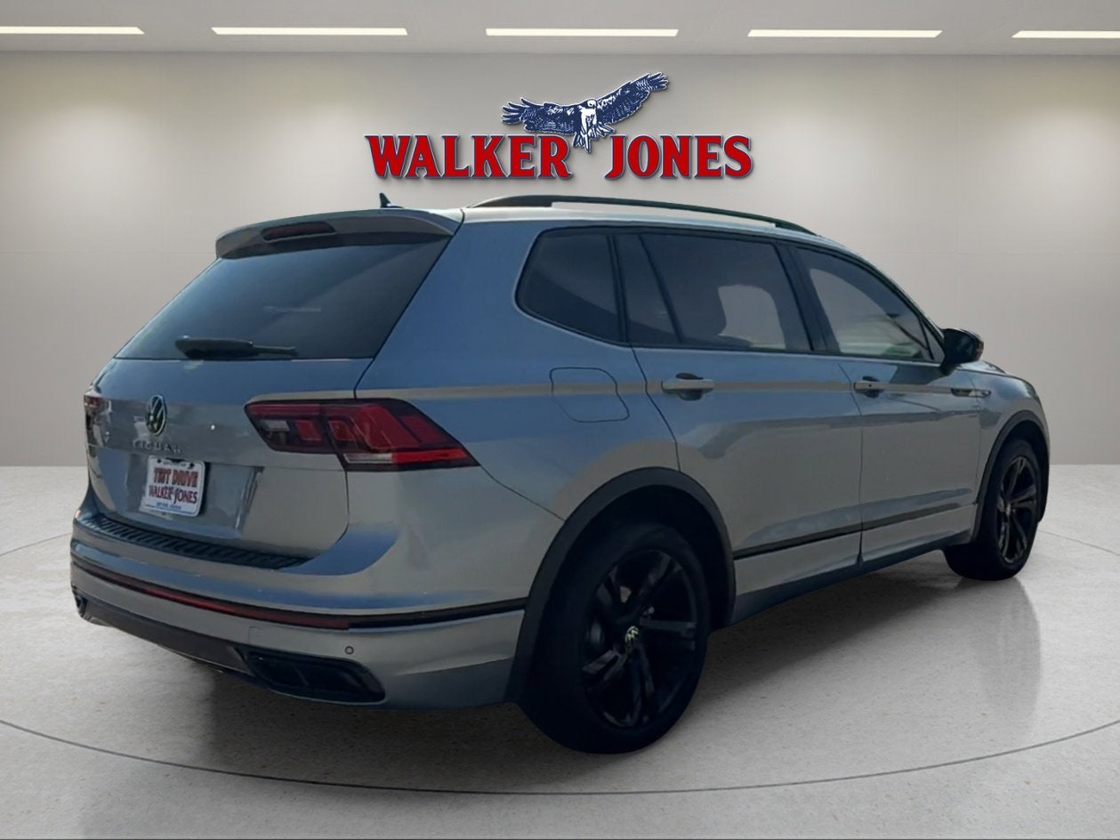 2023 Volkswagen Tiguan SE R-Line Black