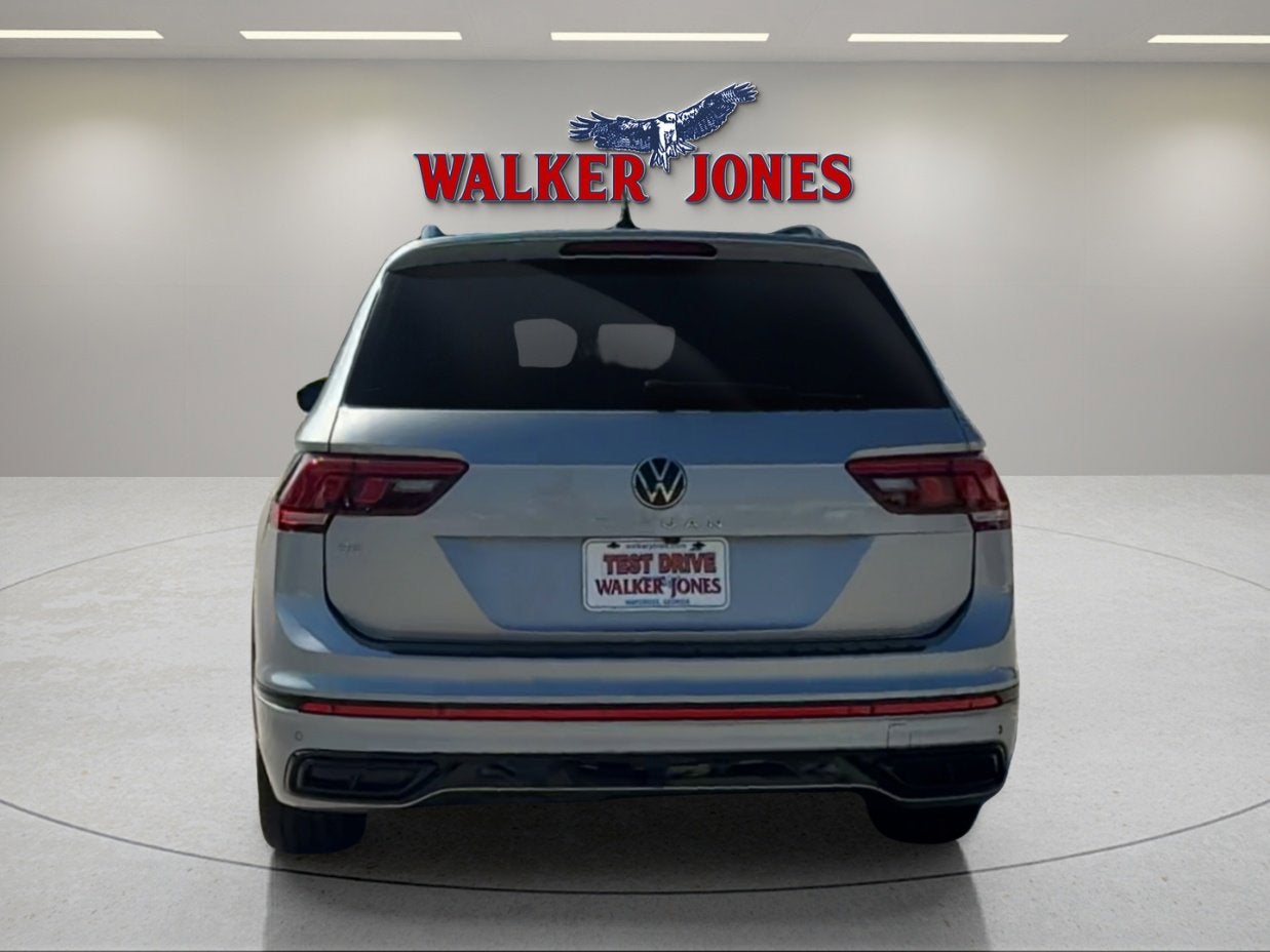 2023 Volkswagen Tiguan SE R-Line Black