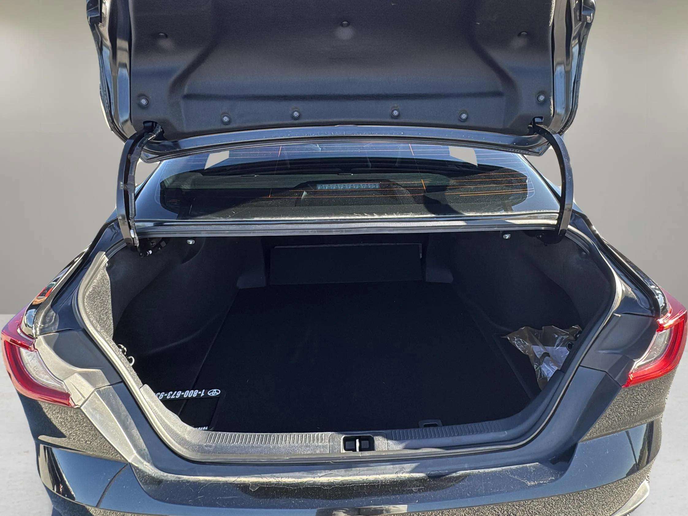 2025 Toyota Camry SEDAN