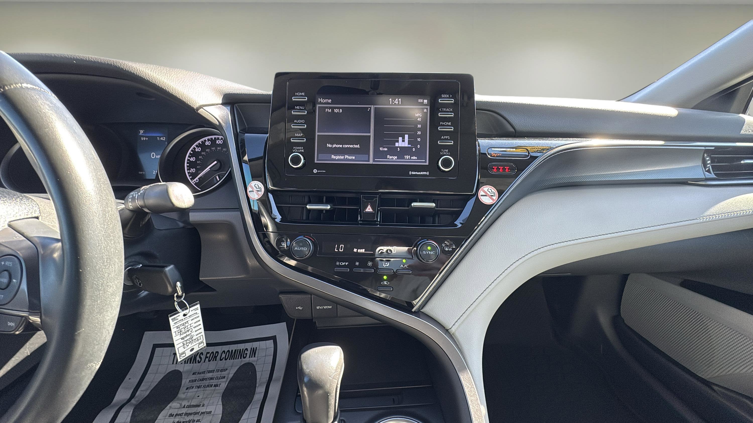 2023 Toyota Camry SE AUTO