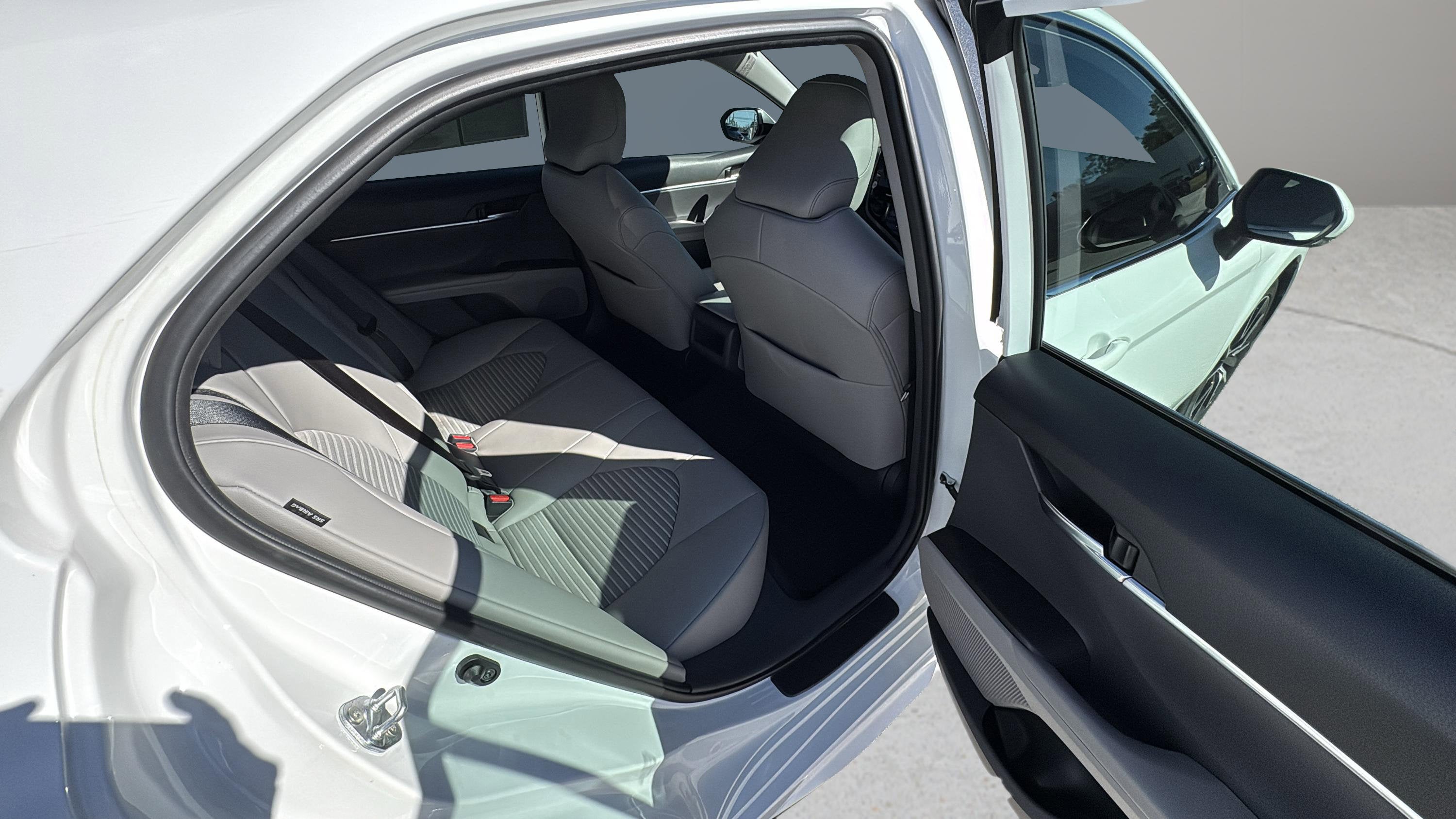 2023 Toyota Camry SE AUTO