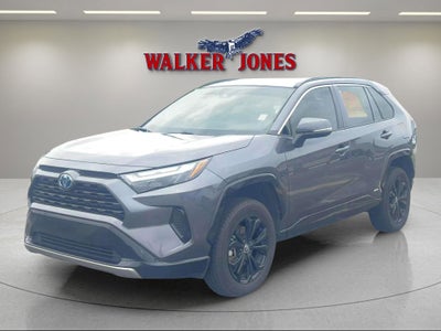 2022 Toyota RAV4 Hybrid SE
